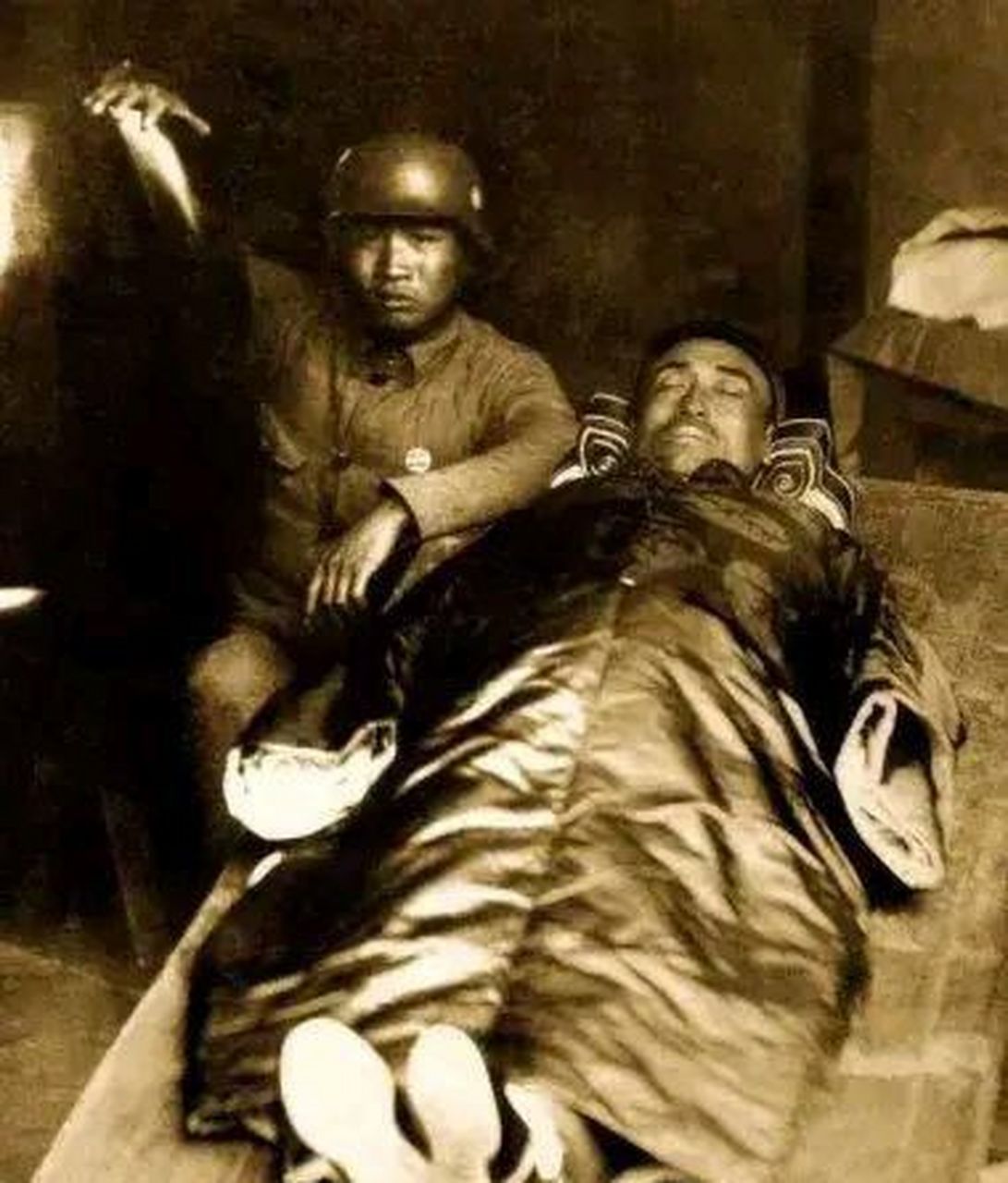 抗日英雄杨杰少将,在守护西塘时,英勇杀敌,不幸身中数弹,壮烈殉国,一