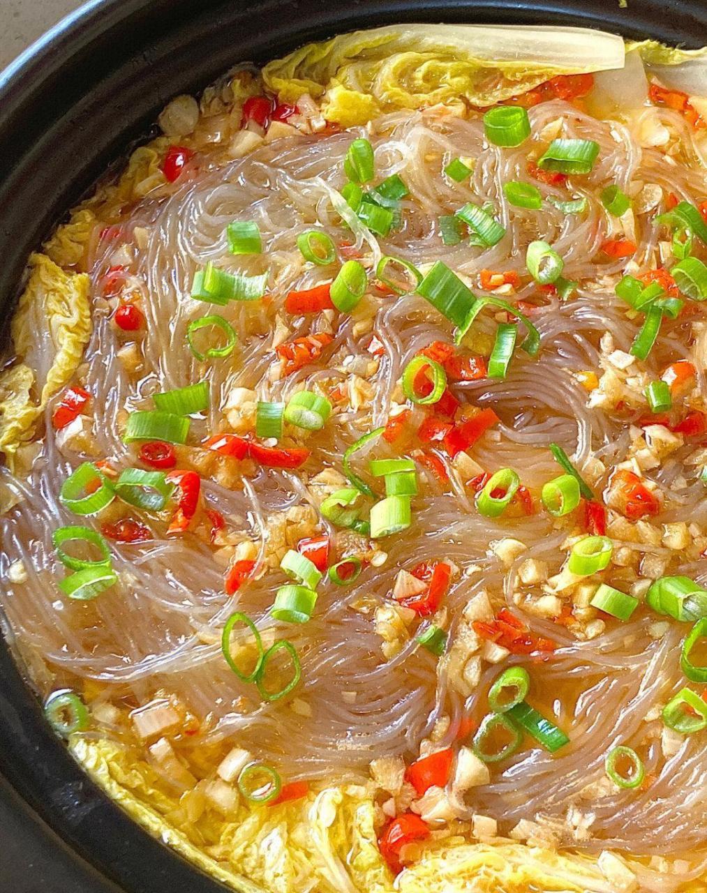 吃不够的一道菜……做法超简单的"蒜蓉粉丝煲"简直要鲜掉眉毛了