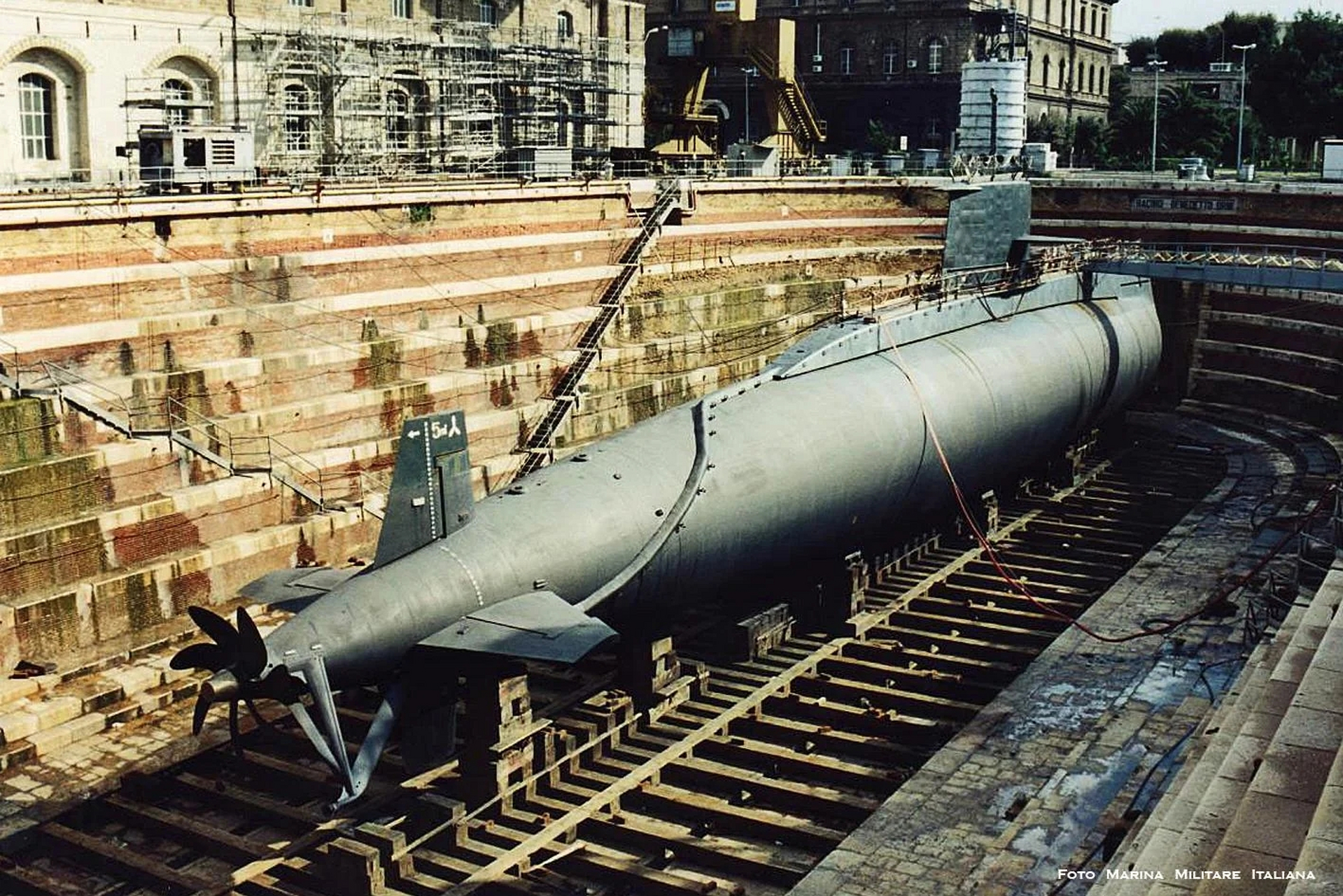 意大利海军纳扎里奥·萨乌罗(ii)级柴电潜艇莱昂纳多·达·芬奇(s-520