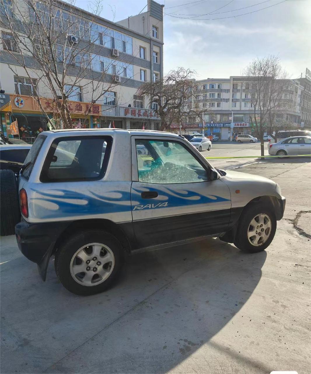 妥妥的浪费,这是一款很经典的小车,而且是全时四驱!