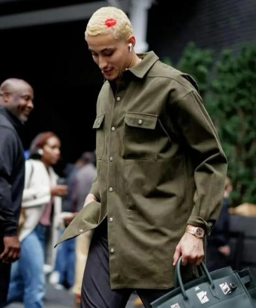 奇才队球星库兹马以新发型辣眼睛!