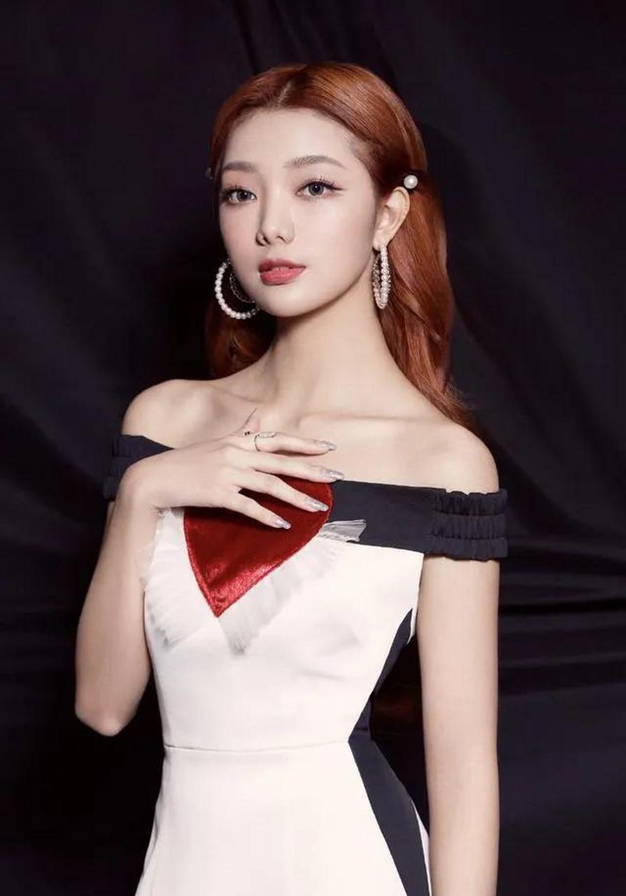 火箭少女李紫婷