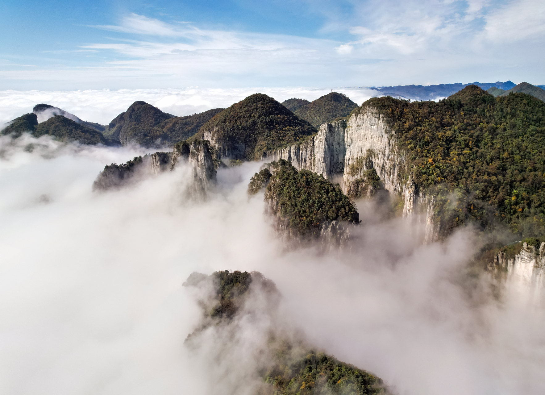 恩施大峡谷的云海,神秘而梦幻,让人仿佛置身于仙境之中.