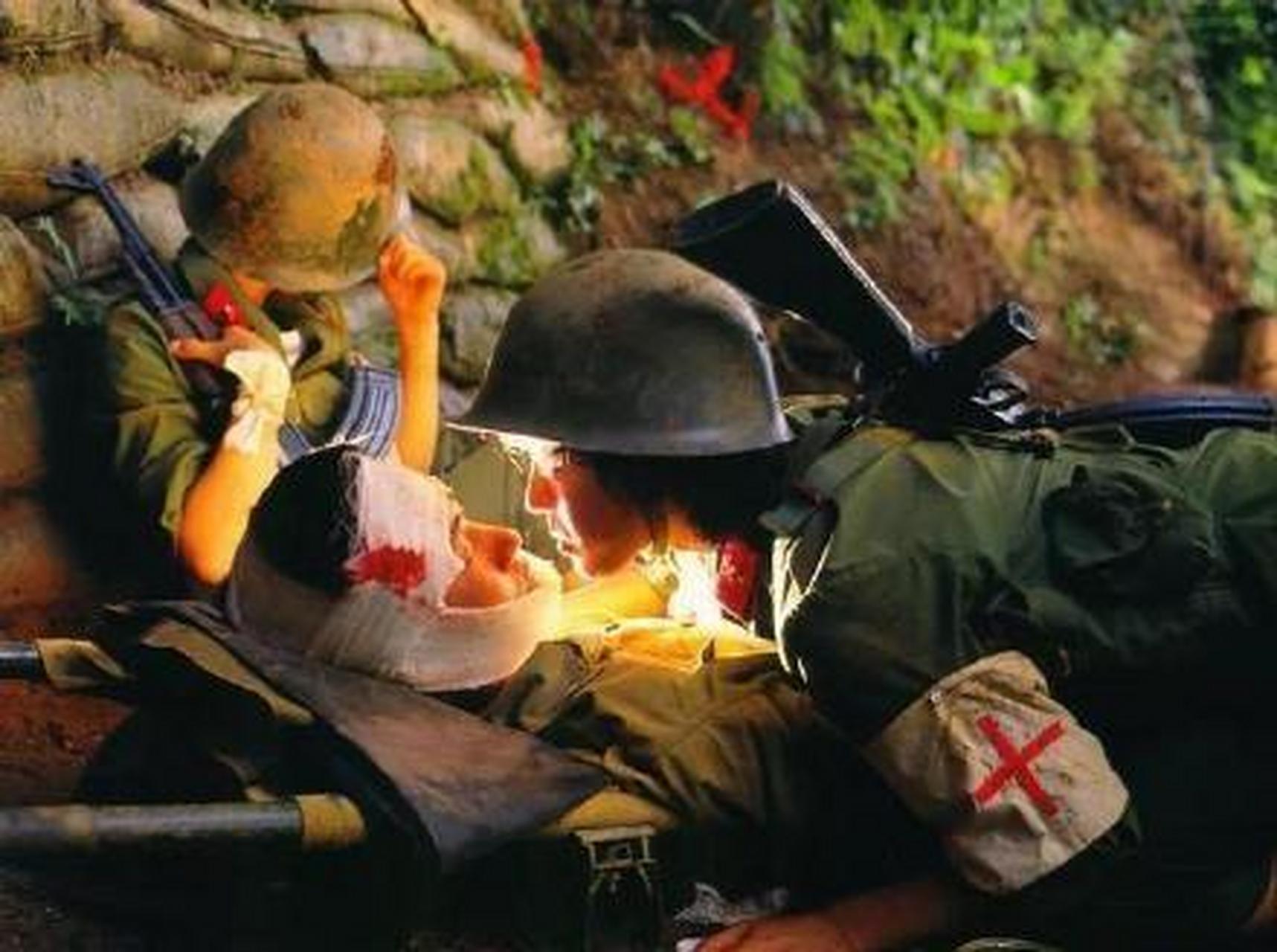 在对越自卫反击战中,由战地记者拍摄的照片《死吻》