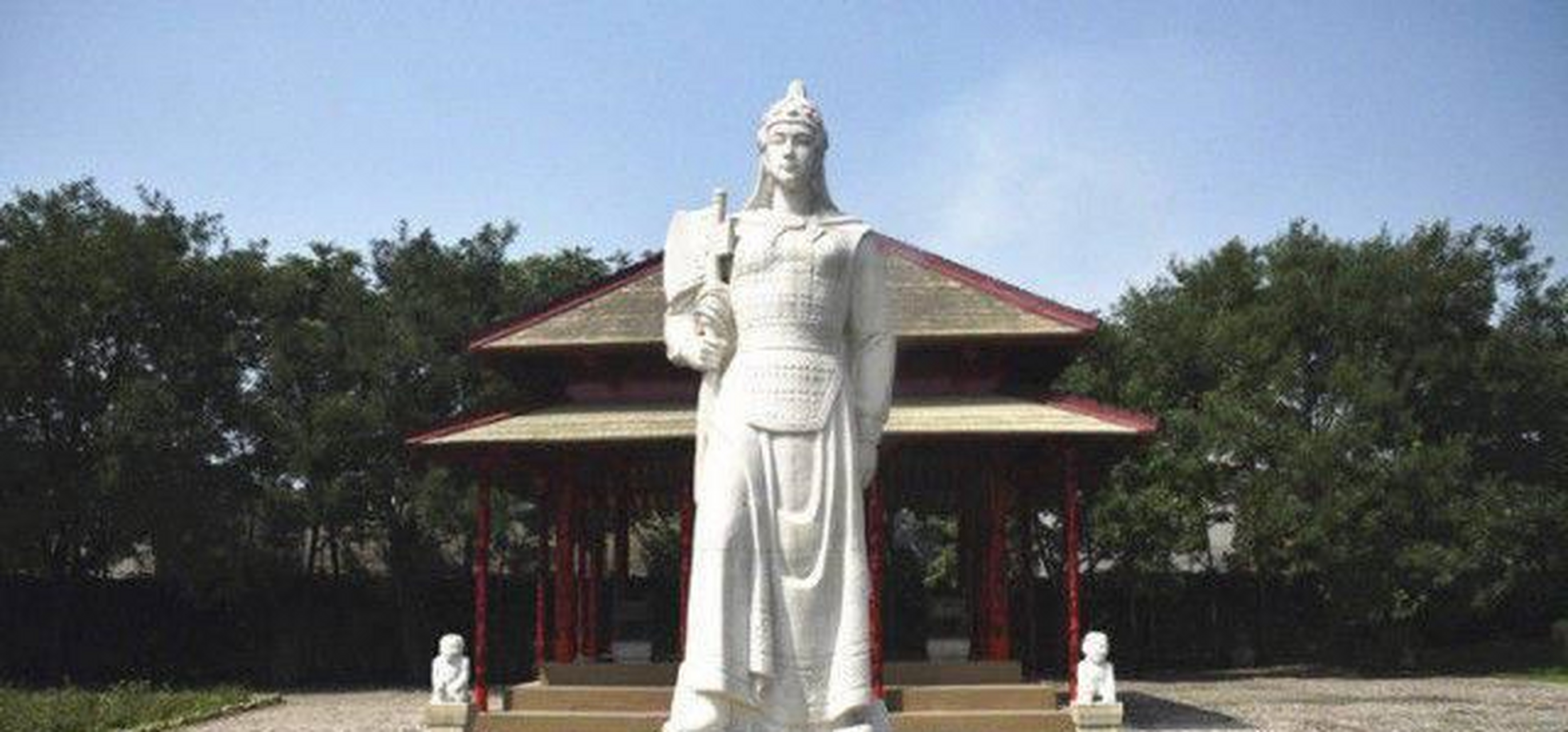 他是商朝商高宗武丁,她是他皇后妇好(zi.