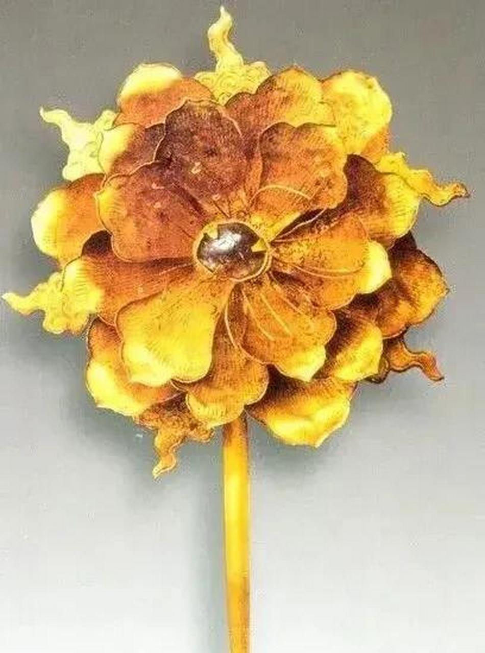 gif创作人# 郢靖王朱栋是朱元璋的第24个儿子,他27岁去世,随后王妃