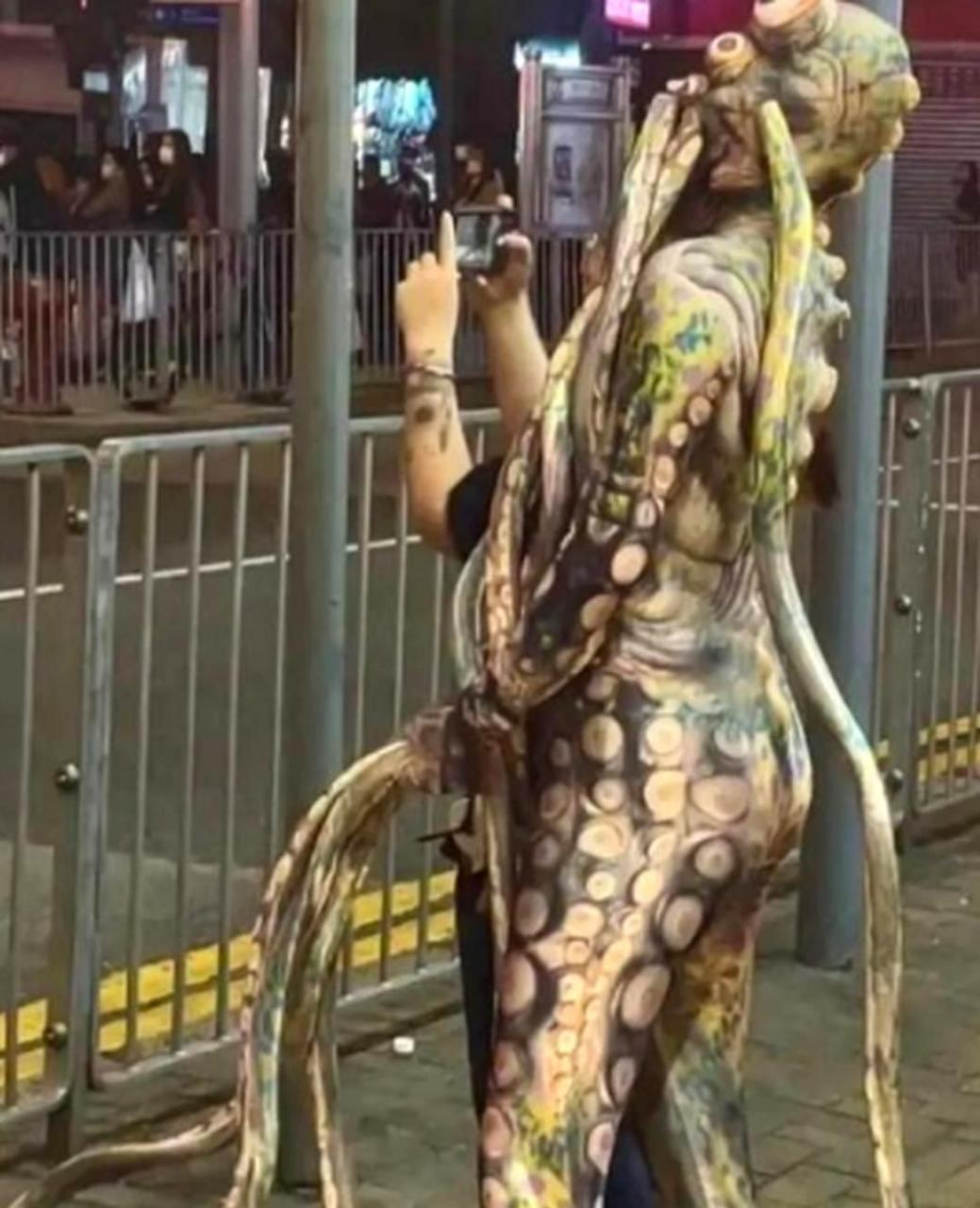 这个外星人是什么样子的,为什么会来到地球吓人呢?