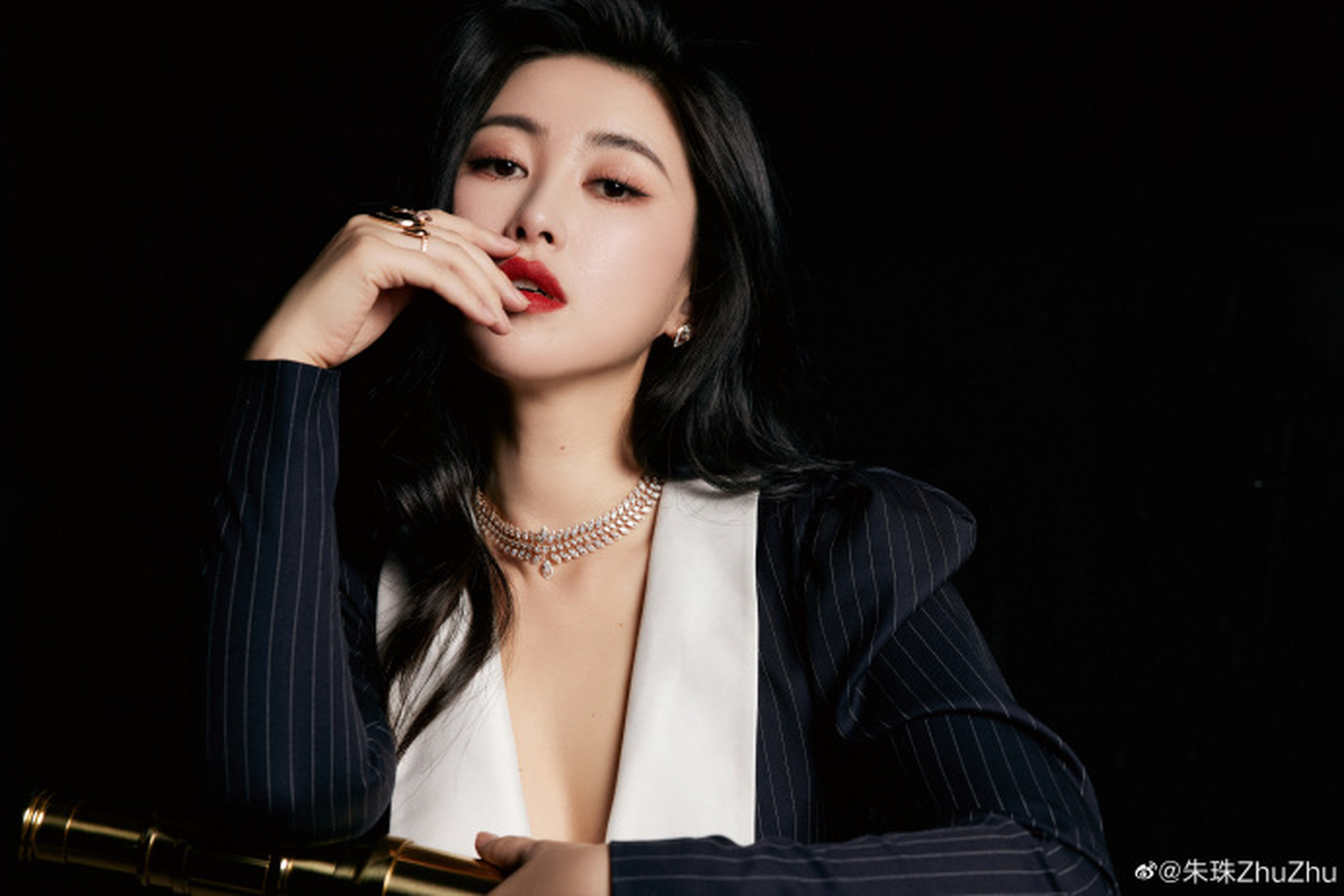 朱珠,冲上热搜!