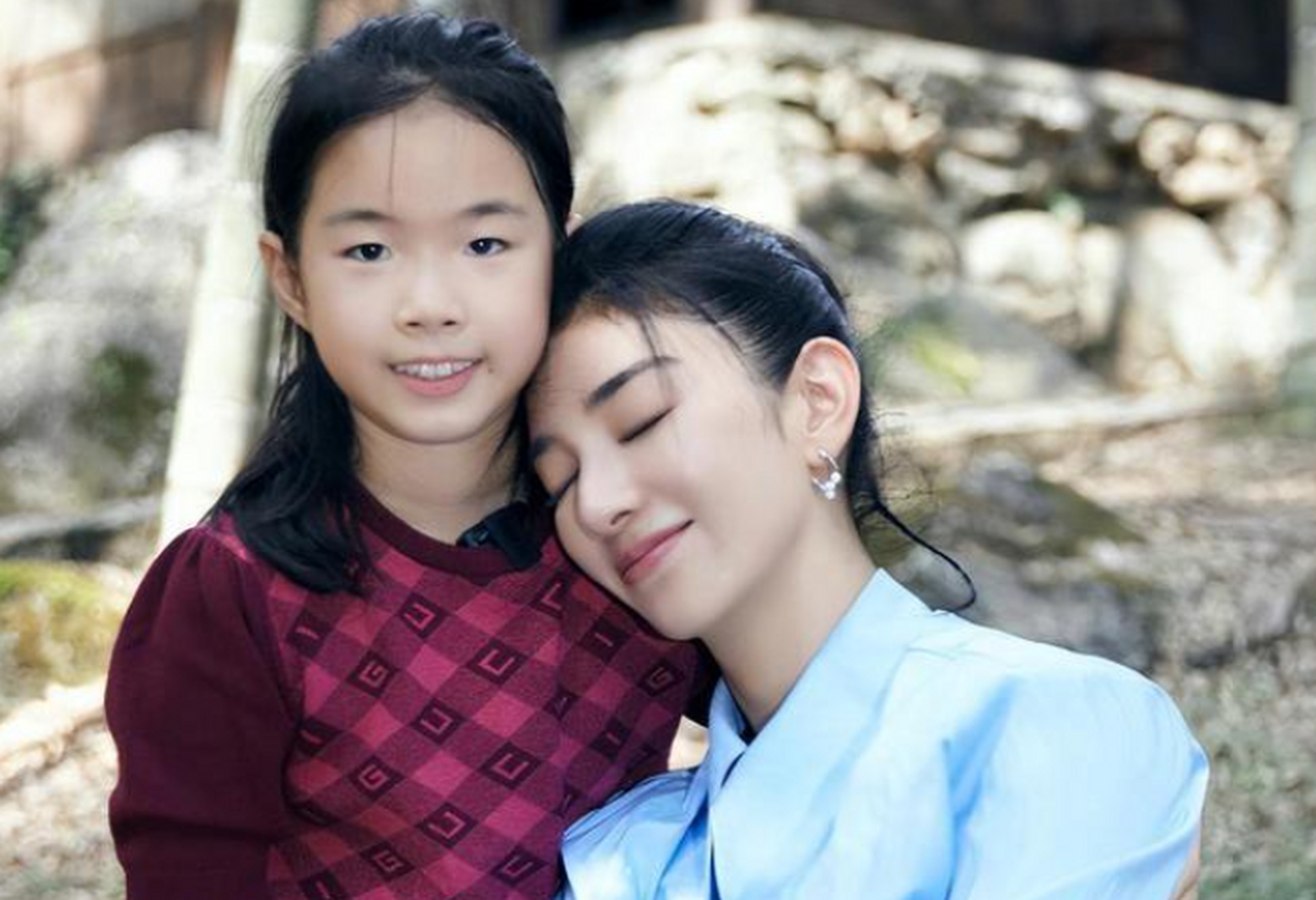 黄毅清曾经录下和女儿黄芊玲聊天视频抹黑黄奕,让黄奕非常自责.