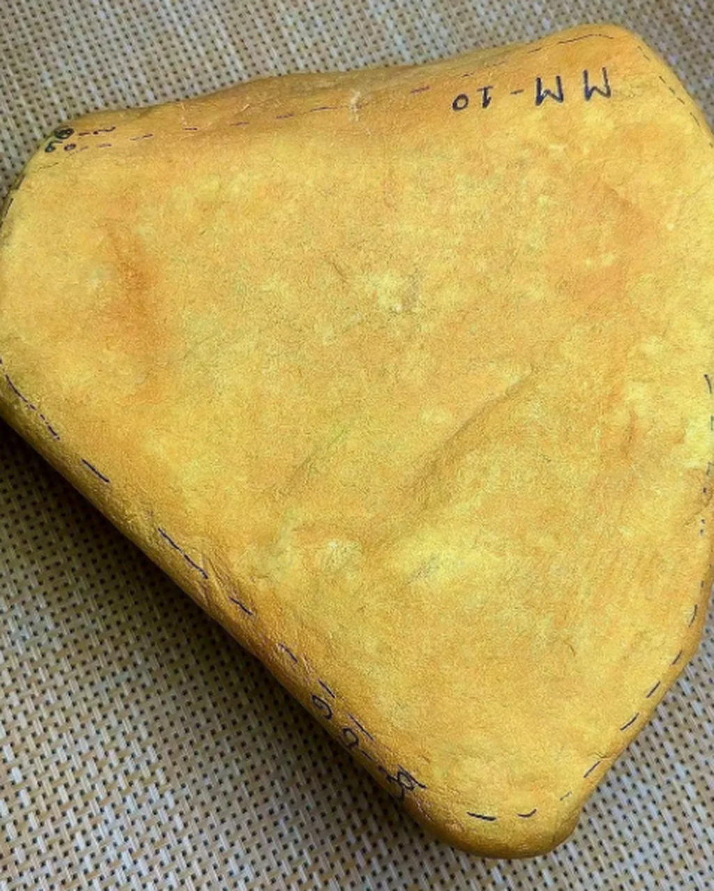 点击头像看直播# #翡翠原石# 木那浓晴底手镯料来一坨 14.