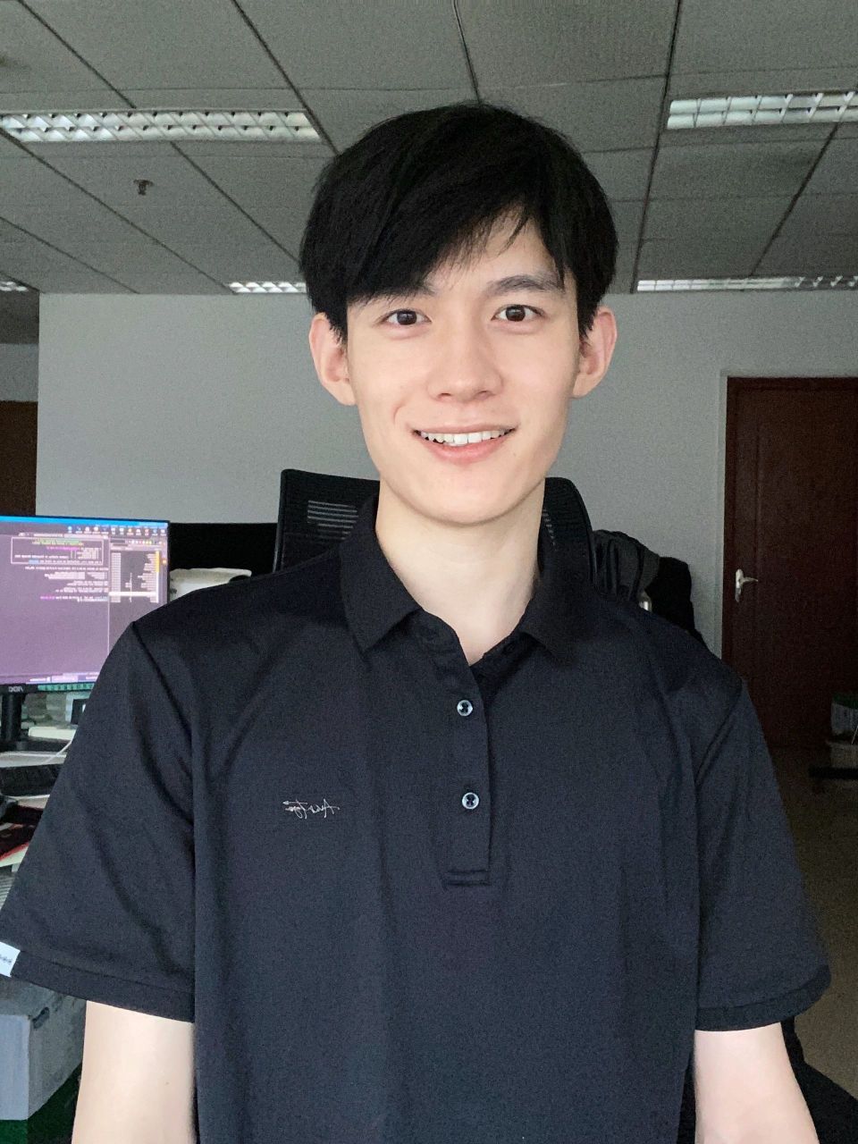 朴素山东男孩戒饮料养发变化绝了 一直在想方设法恢复状态,让头发茂密