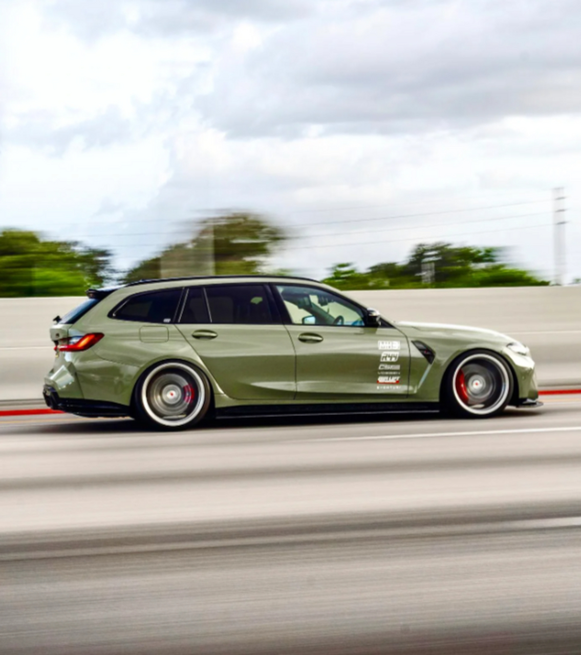 史上最帅旅行车之一——全新宝马g81 m3 touring卡其色绿色高性能版