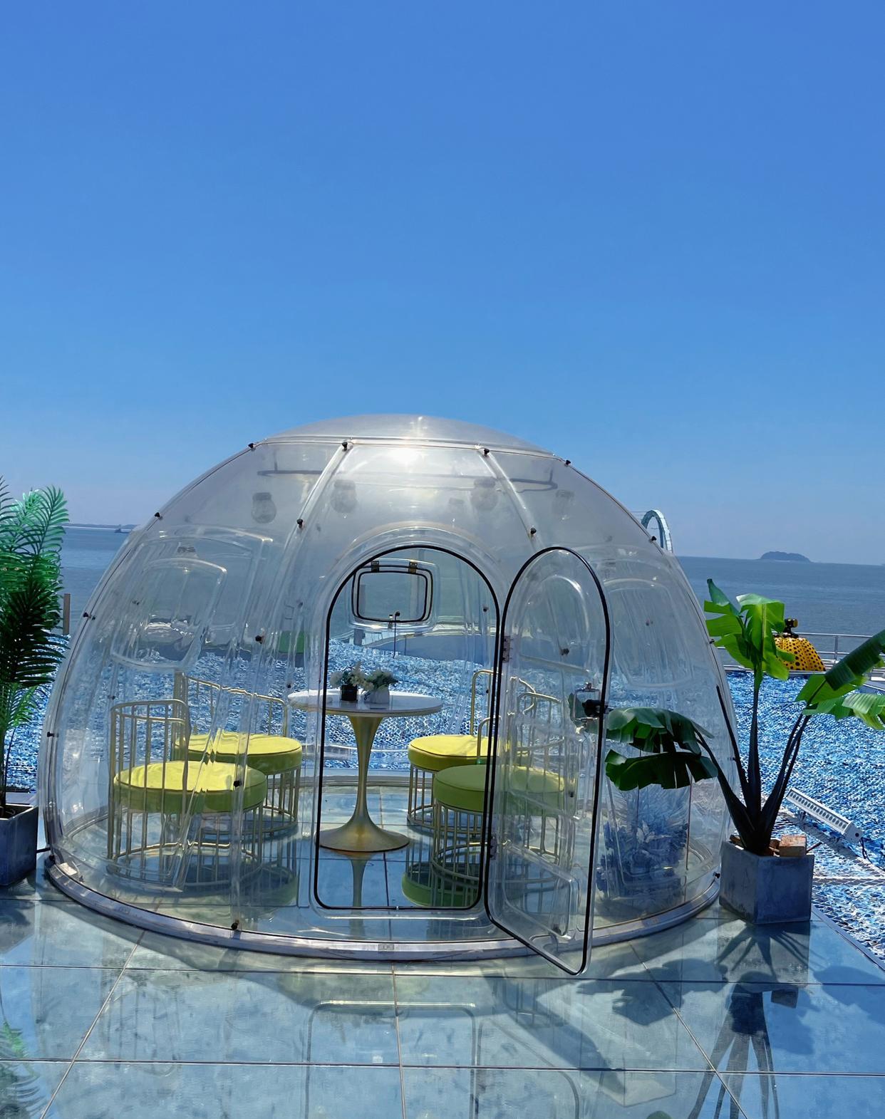 星空下,河流旁,似梦如幻的星空房很火爆