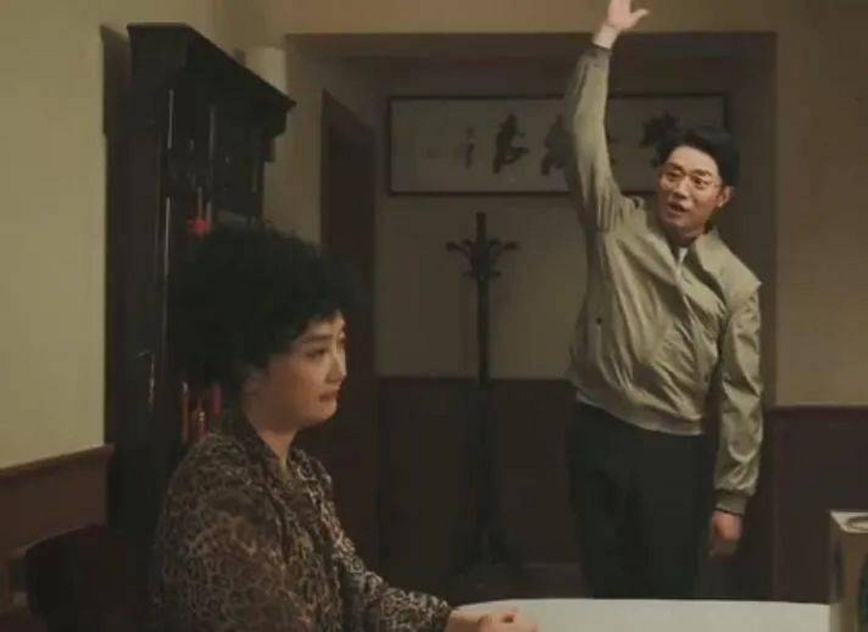 玲花:我在十多年前,拍过一部电视剧,叫《祥云奈曼》,我拍完这部戏,我