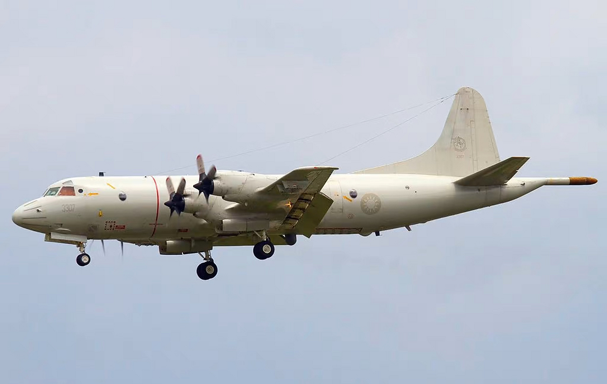 对岸2007年从美国引进了12架p-3c反潜机,这些p-3c是从美国空军飞机