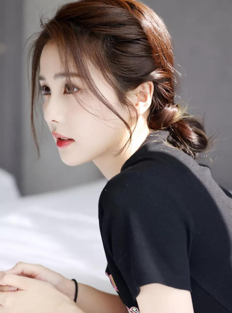 白鹿 双马尾造型,俏皮靓丽,灵动可爱又甜美