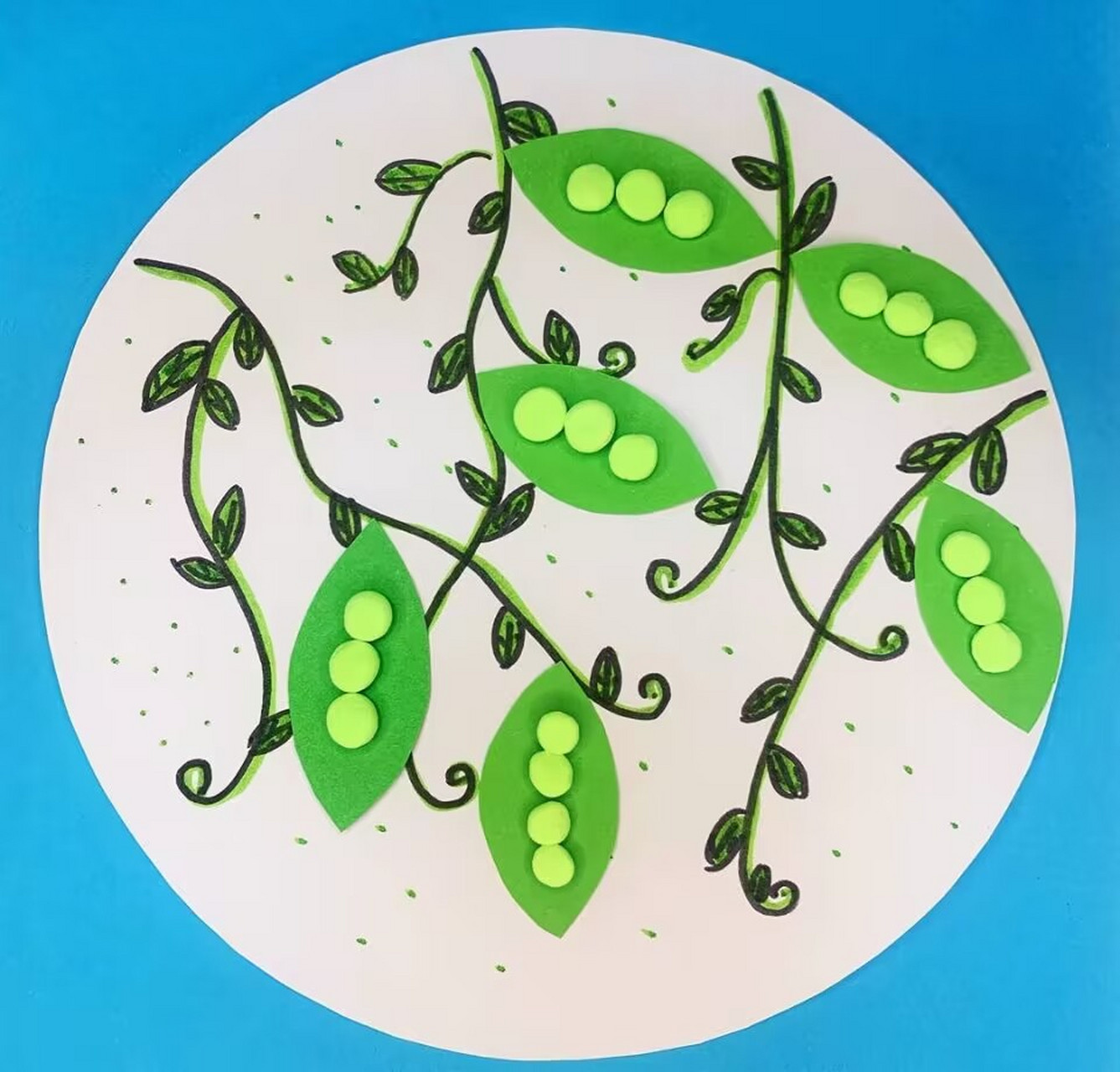 创意手工 小小的豌豆,简单好学,快和宝贝试试吧 创意手工贴画豌豆 1.
