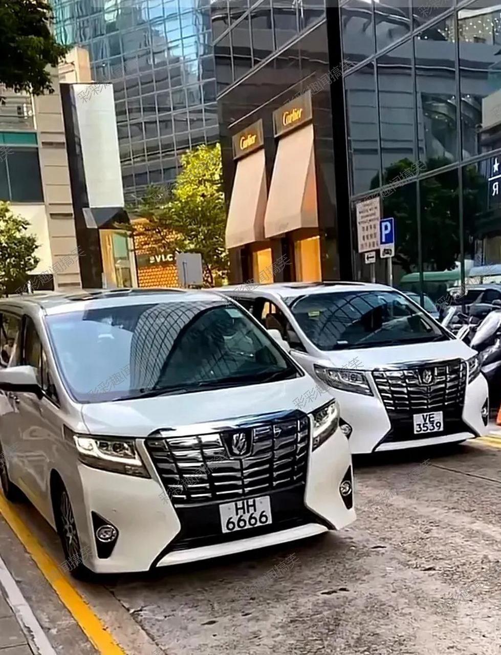 网友:埃尔法在香港是不是就像五菱宏光一样常见呢?