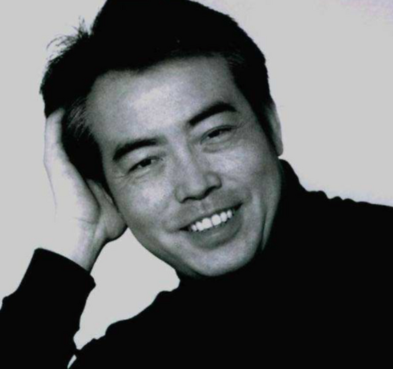 如今68岁的陈凯歌,年轻时也是一个风流才子.