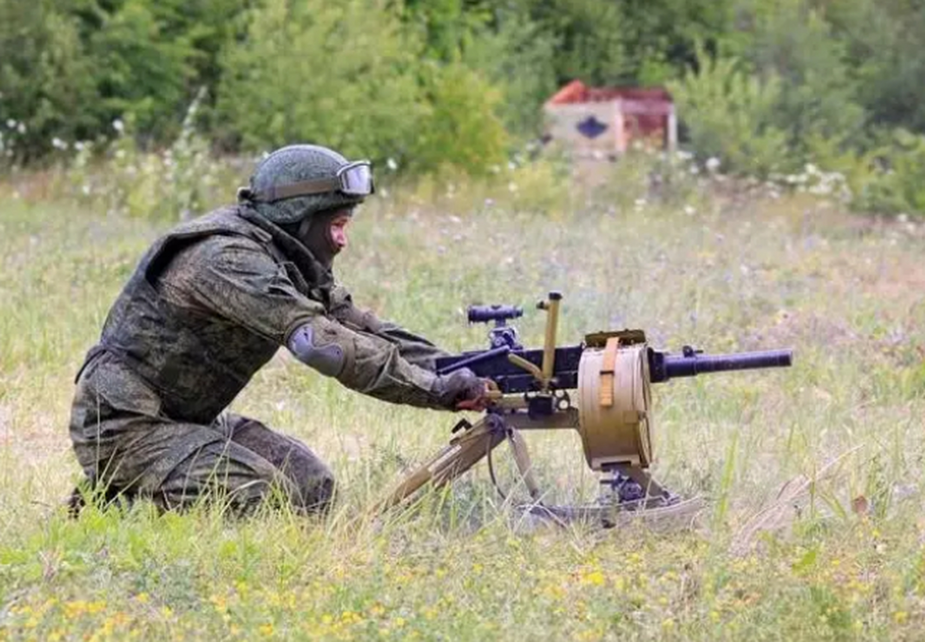 俄罗斯ags-30自动榴弹发射器 为步兵部队提供理想支援