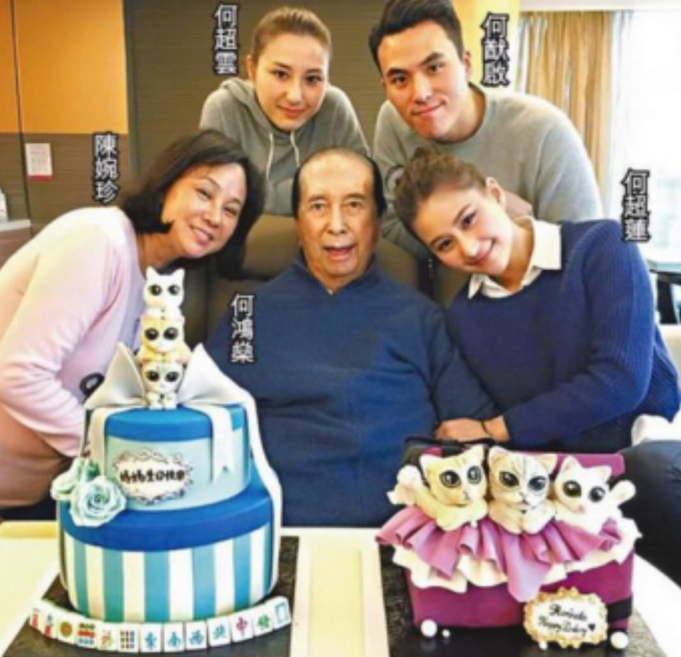 1997年,赌王何鸿燊和他的侧室夫人蓝琼莹一起翩翩起舞时的情景.