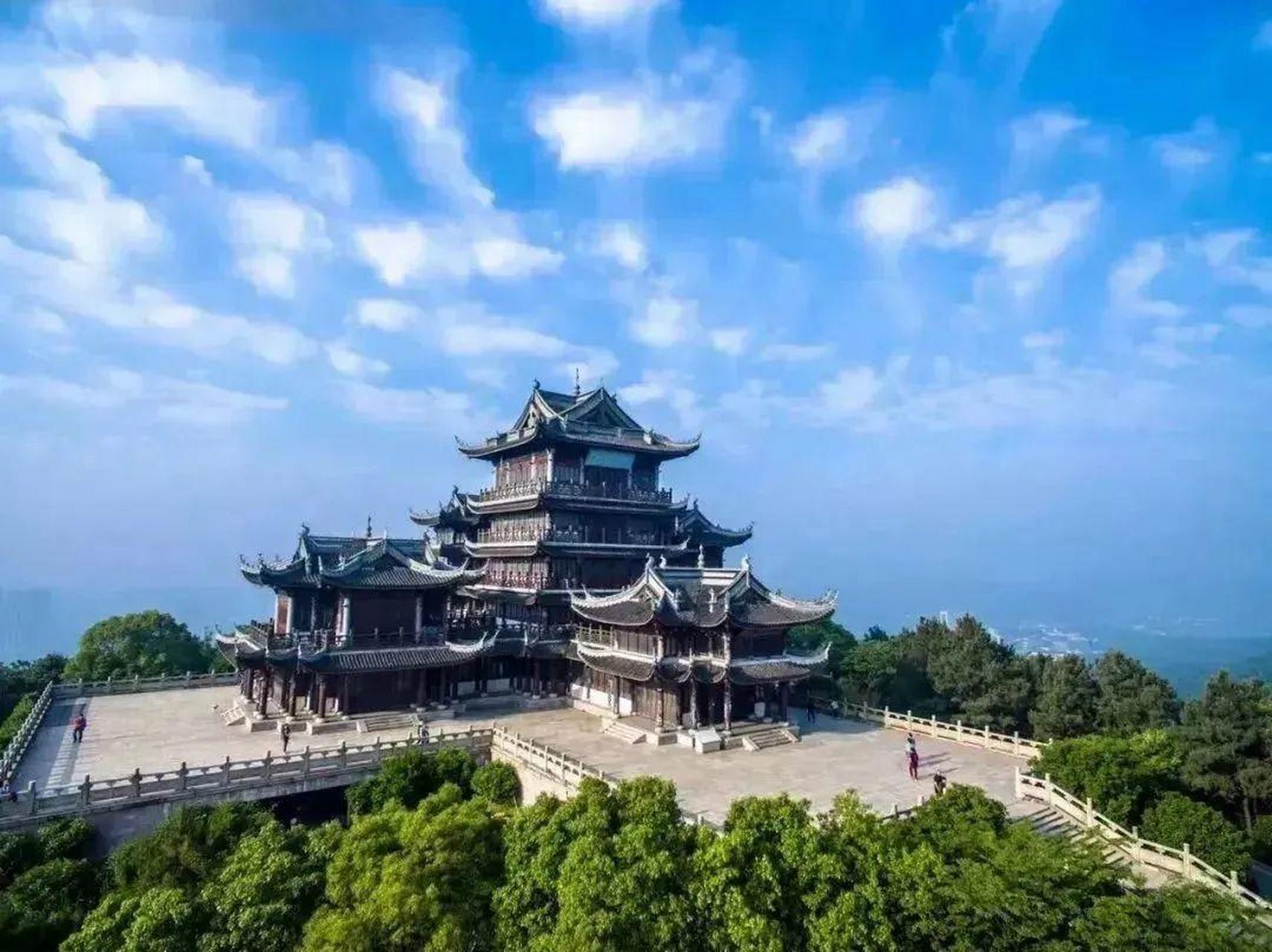 五一去哪玩儿#雪浪山风景区 雪浪山迎来一年中最美的季节 此时的喜葺