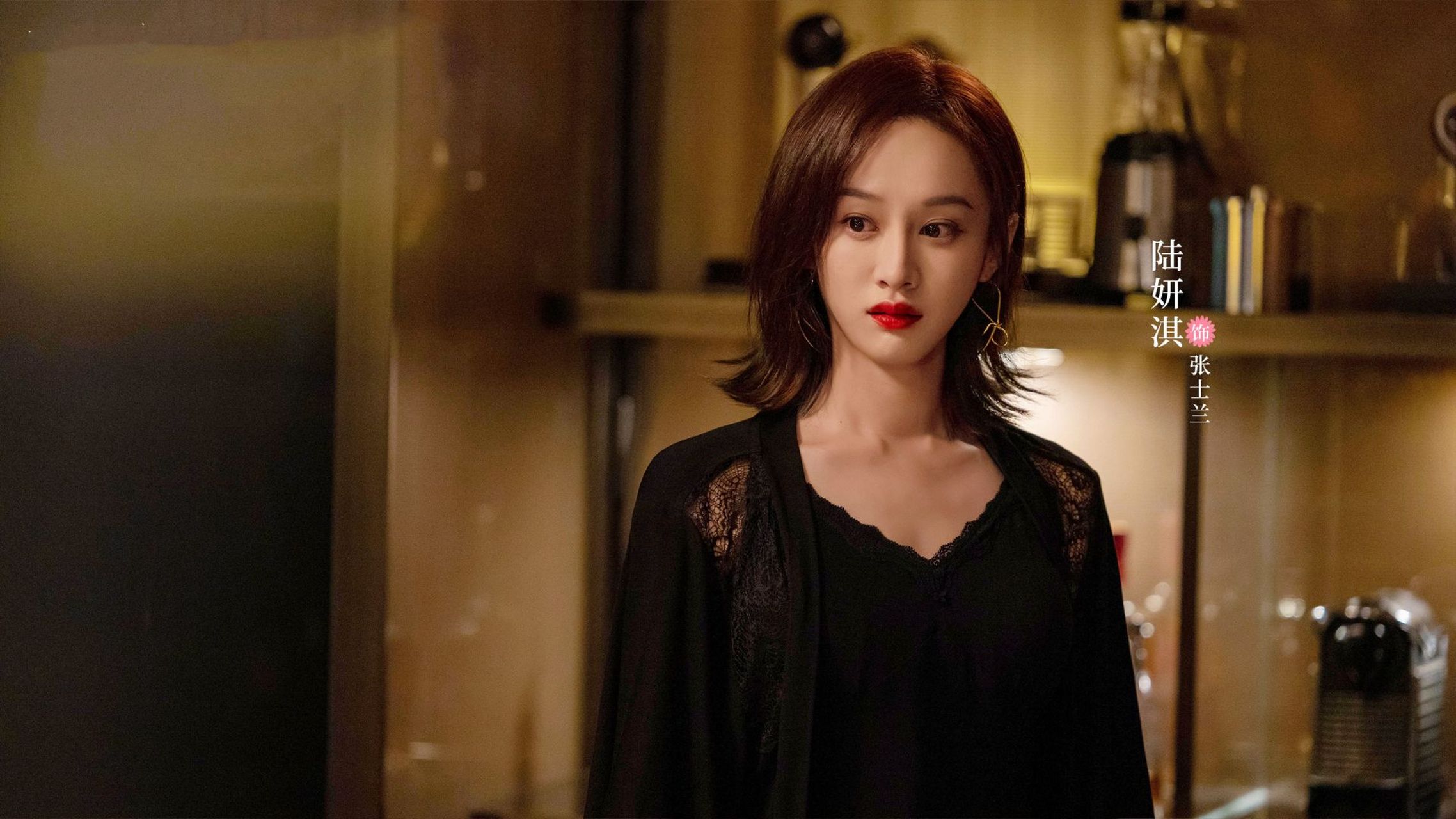 王阳一直被大家称为是"书圈天菜",这些年,他在很多