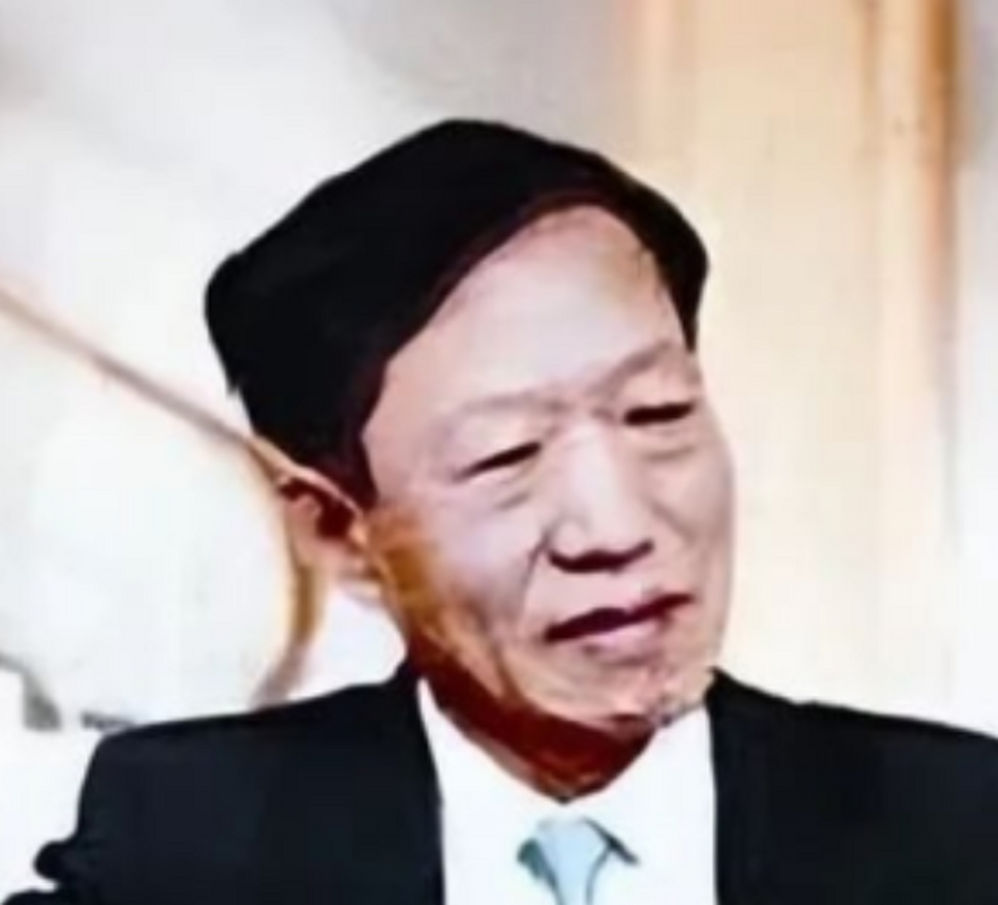 2005年的一天清晨,郭万钧的妻子上街买菜,按照往日的习惯走到了一个菜