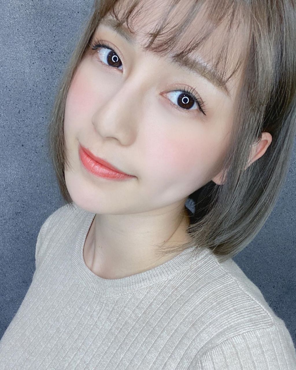 台湾美少女陈乐乐学生风装扮清纯无比,让人完全回到学生时代的初恋.