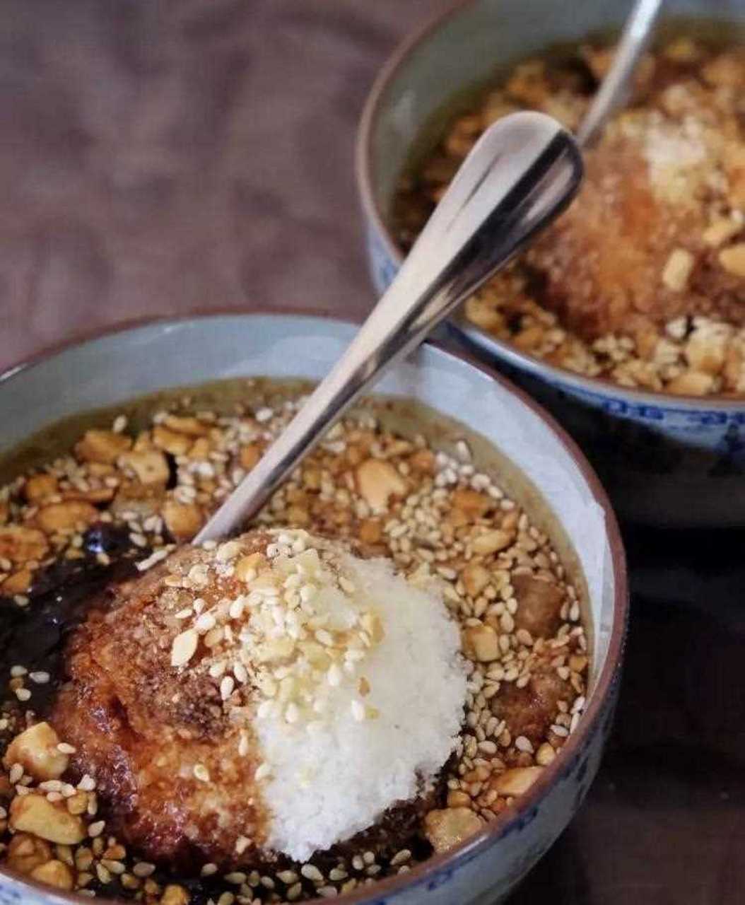 糕粑稀饭吃多了也不会腻,青岩的代表性美食的魅力让人流连忘返[ok啊]