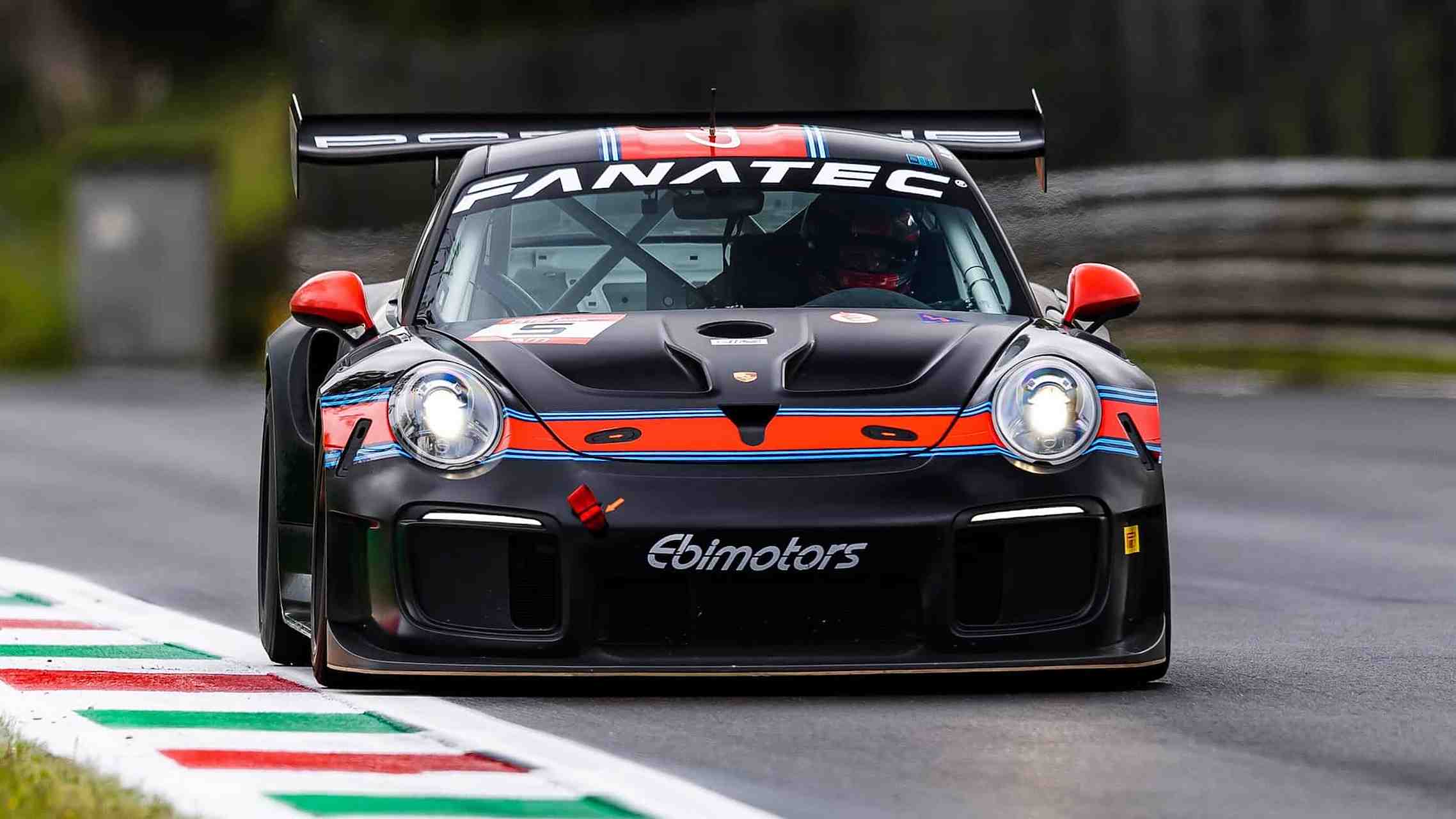 保时捷 911 gt2 rs clubsport evo-kit亮相.