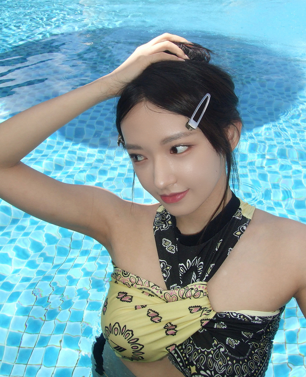 程潇的泳装照,辣不辣?