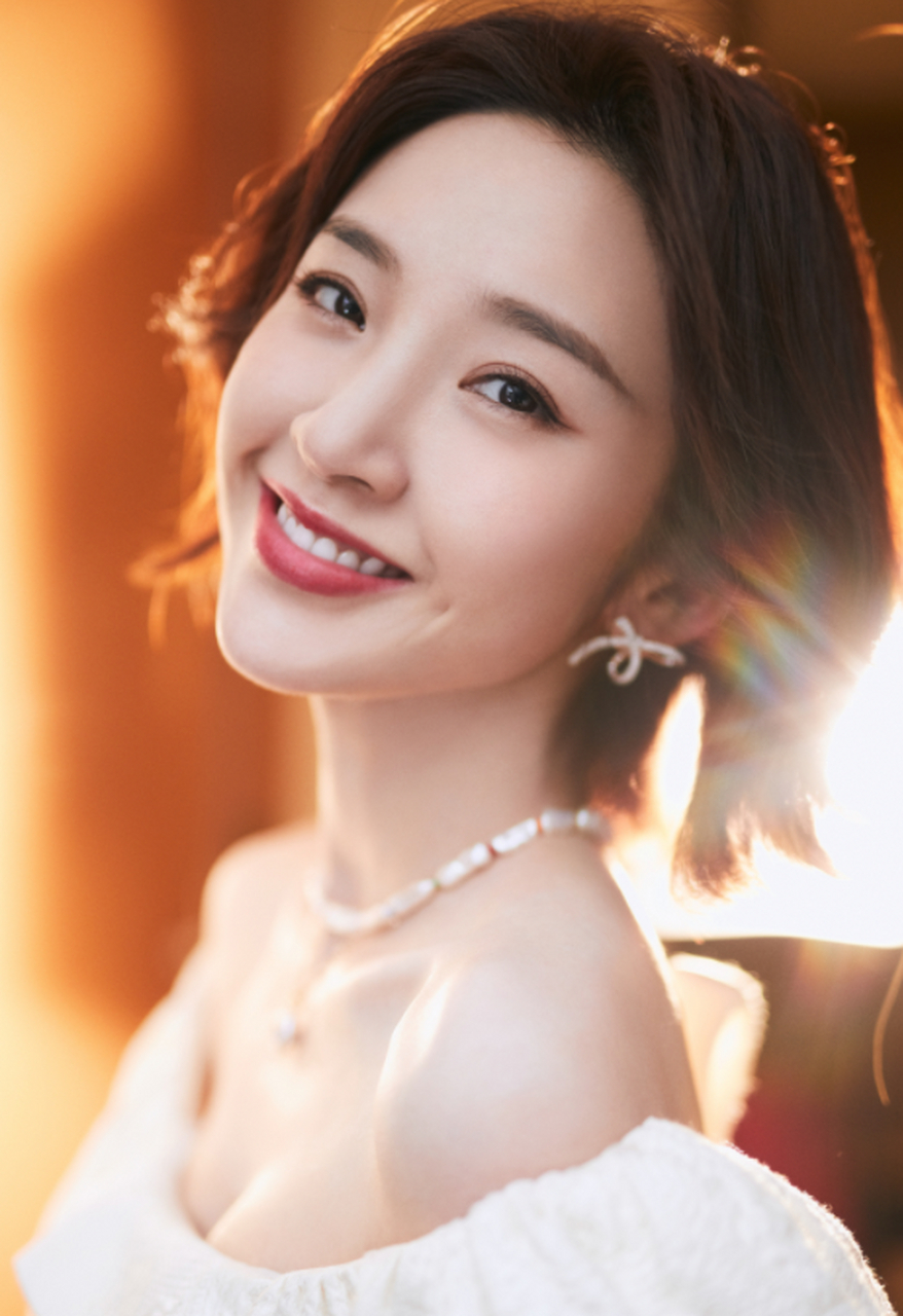 唐艺昕这幸福甜美的笑容真让人羡慕呐,活成了多少女生梦寐以求的样子