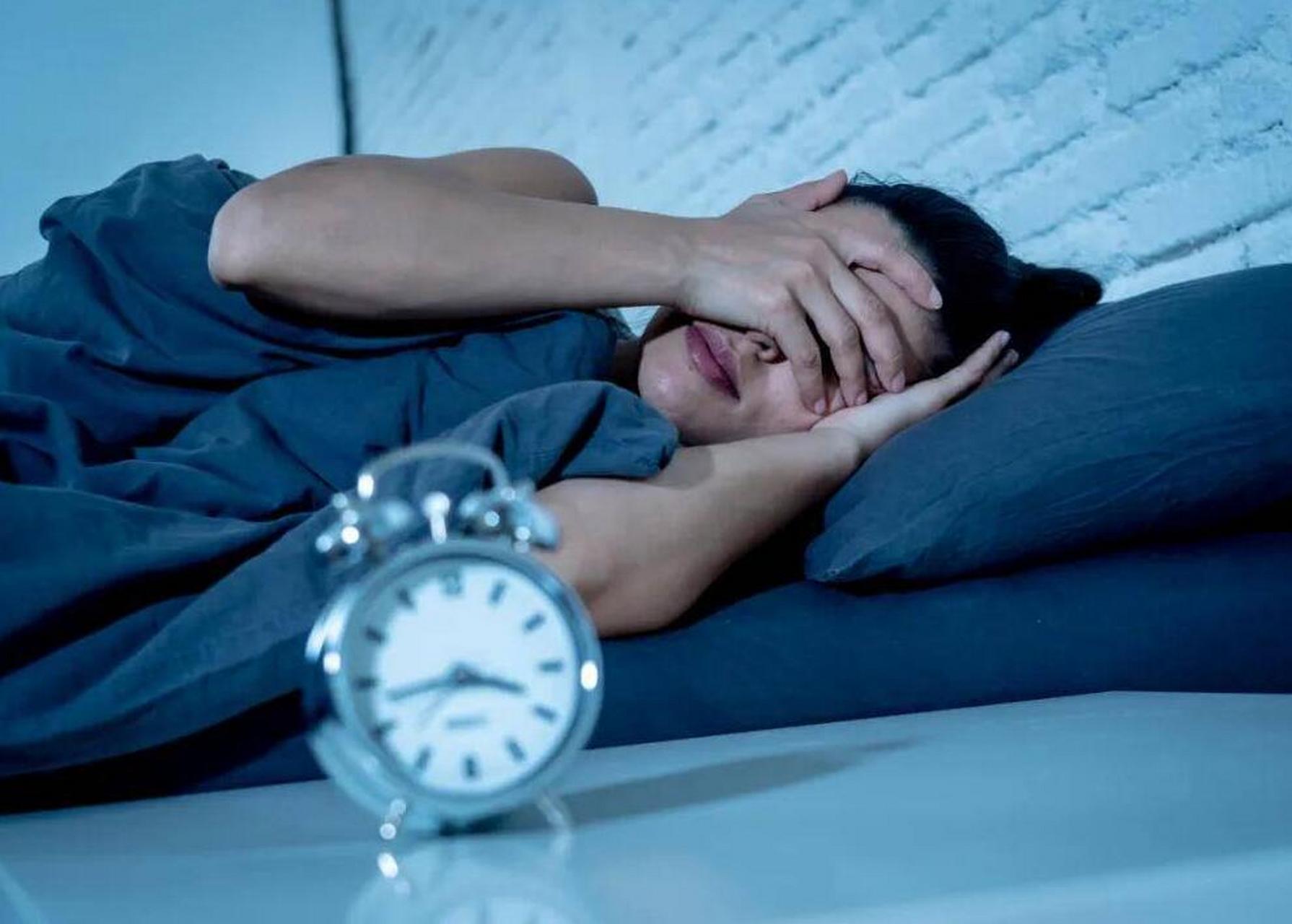 明明很累却睡不着,这是气血虚,1个中成药,帮你荣养气血 你是不是经常