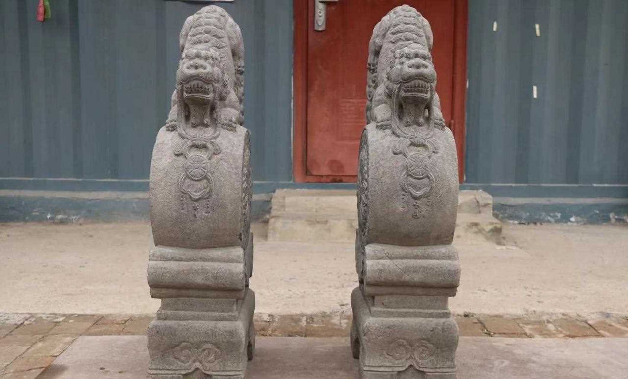 青石瑞狮抱鼓门墩 尺寸高100造型精致美观雕工细致入微 莲花抱鼓俯卧