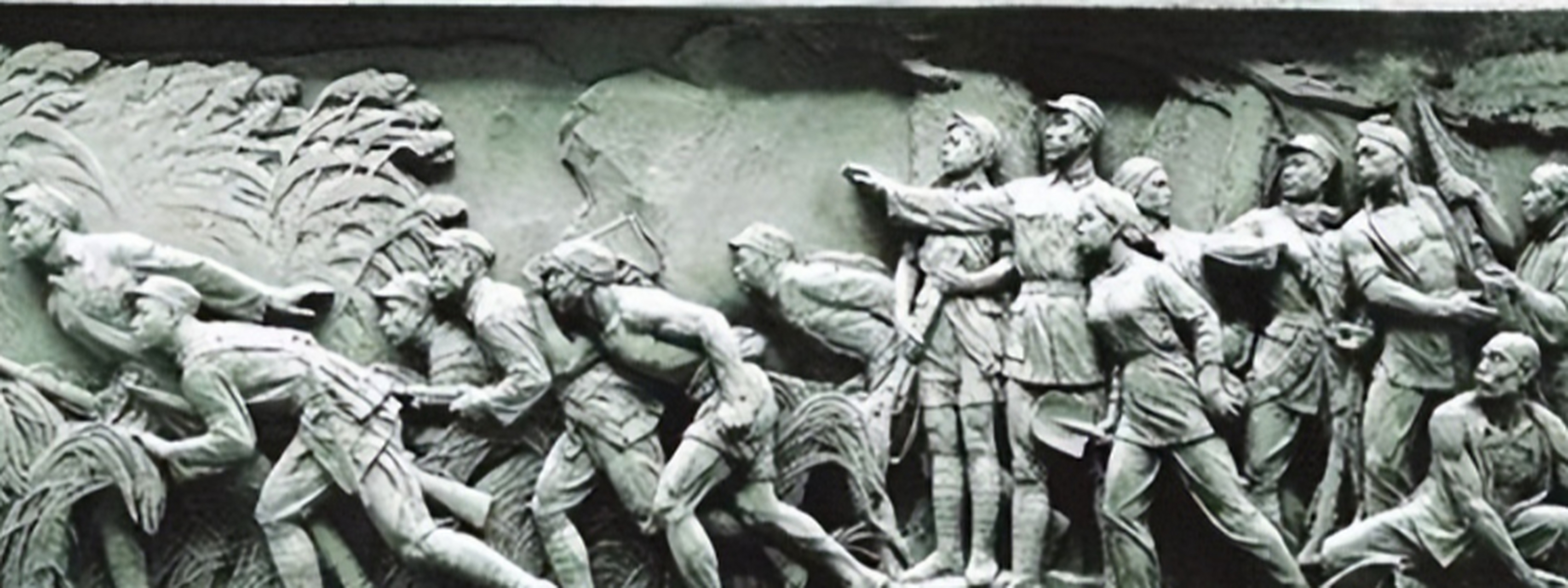 当人们站在人民英雄纪念碑前时,一定会被这八幅浮雕所震撼.