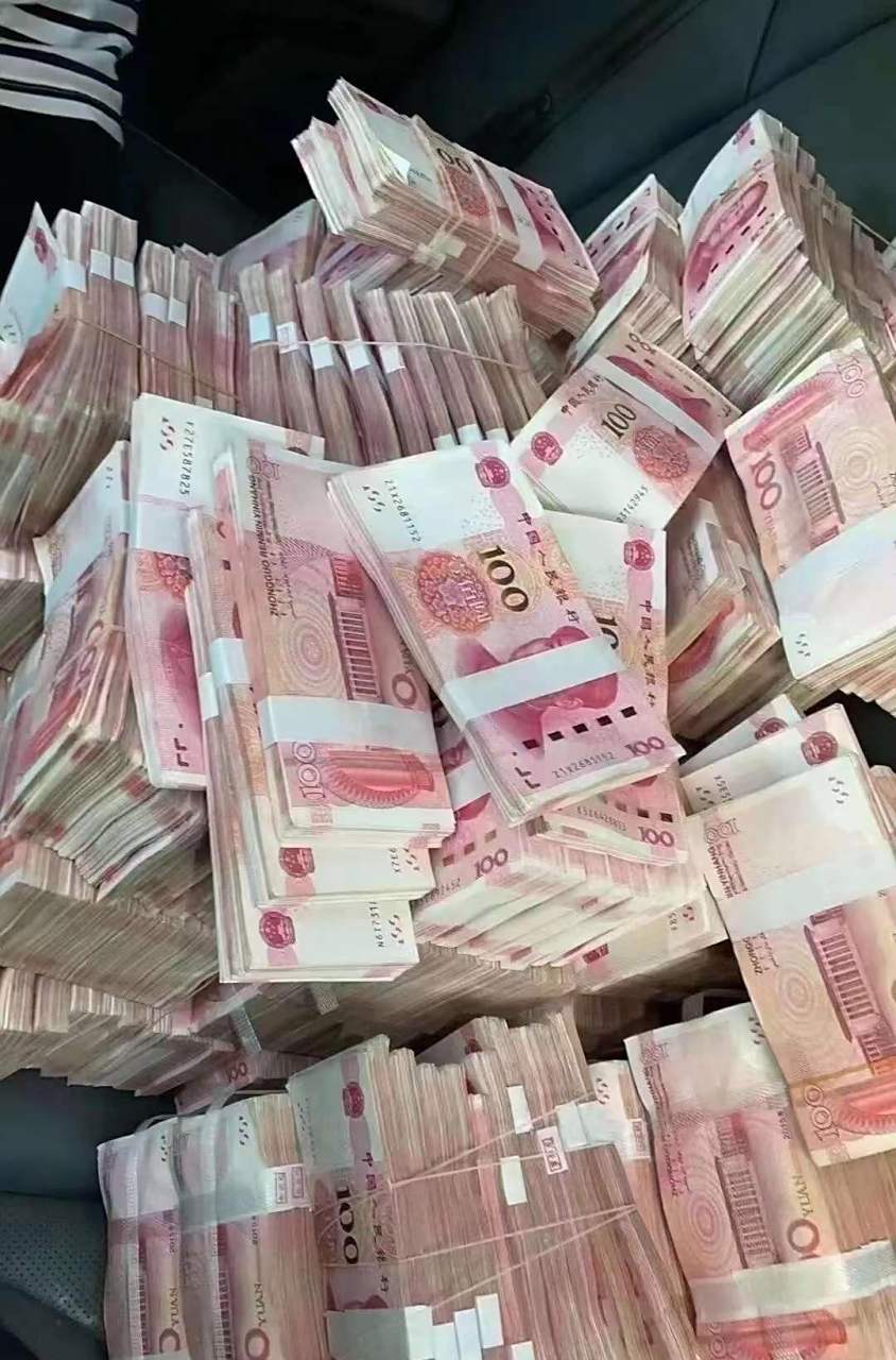 工程款终于到位,工人们的工资有着落 #搞笑趣味图