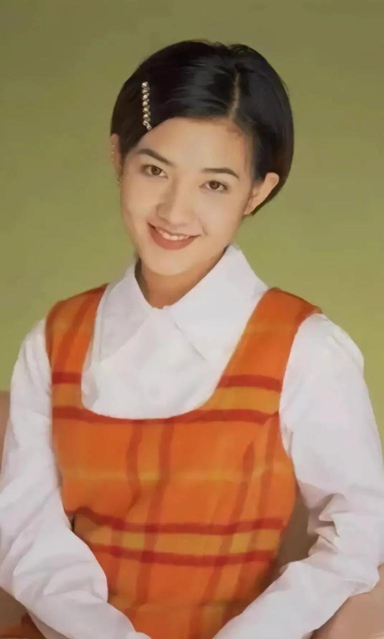 范晓萱是一位备受尊敬的演员,她在演艺界有着广泛的影响力和良好的