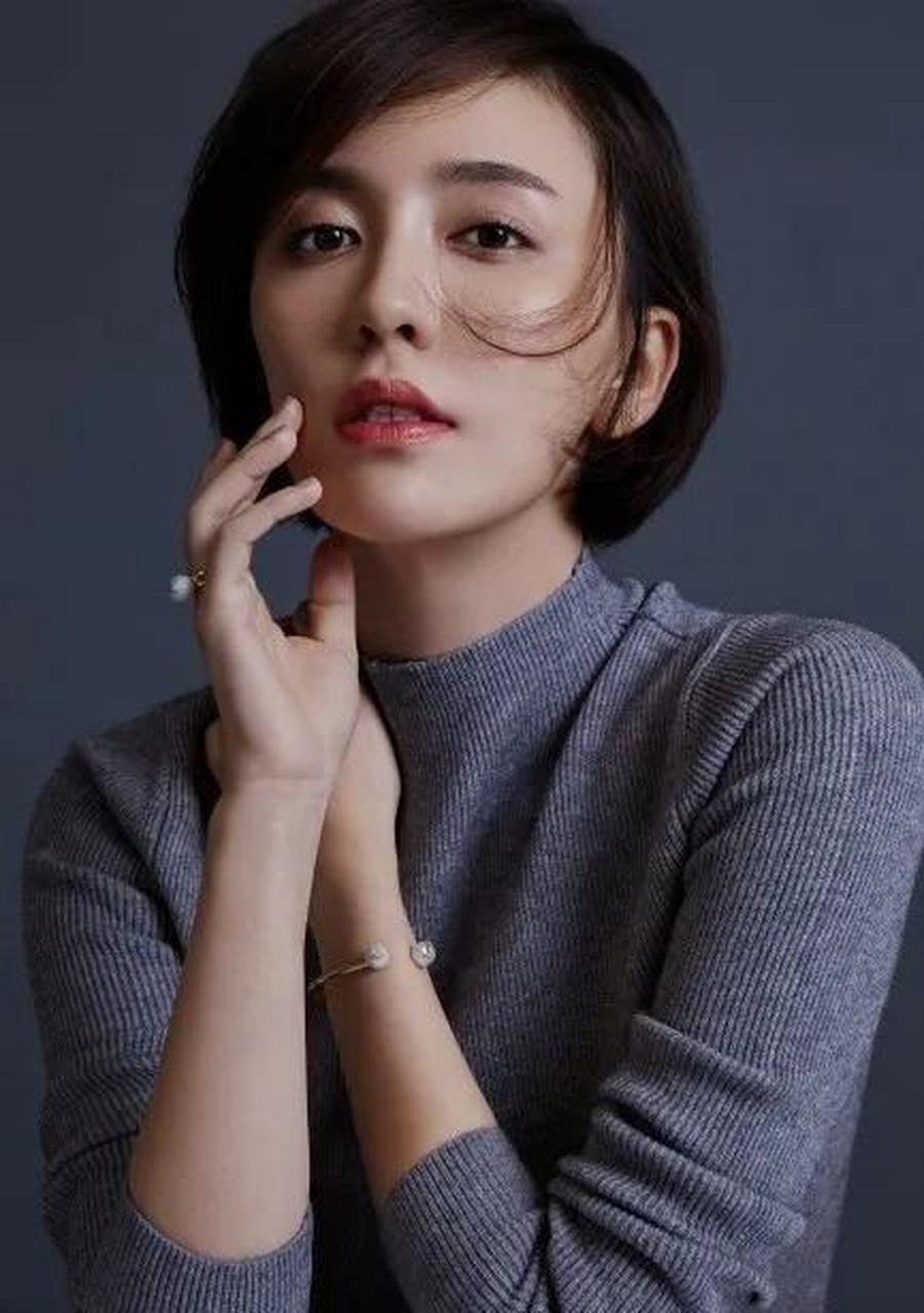 吕佳容性感写真照