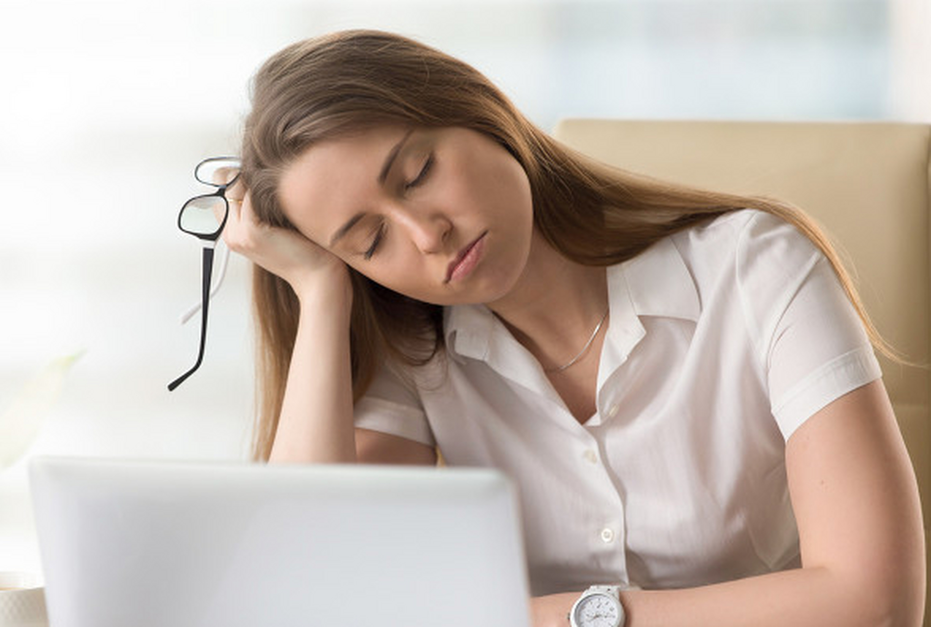 中医小妙招缓解乏力,让你重拾活力 乏力是许多人常常遇到的问题,给