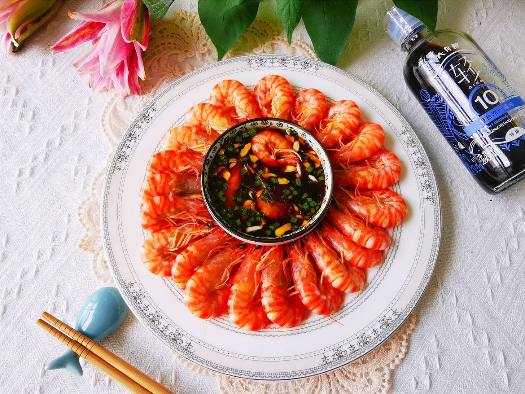 白灼斑节虾 夏日炎炎,难免胃口不佳,白灼斑节虾,开胃爽口,制作简单