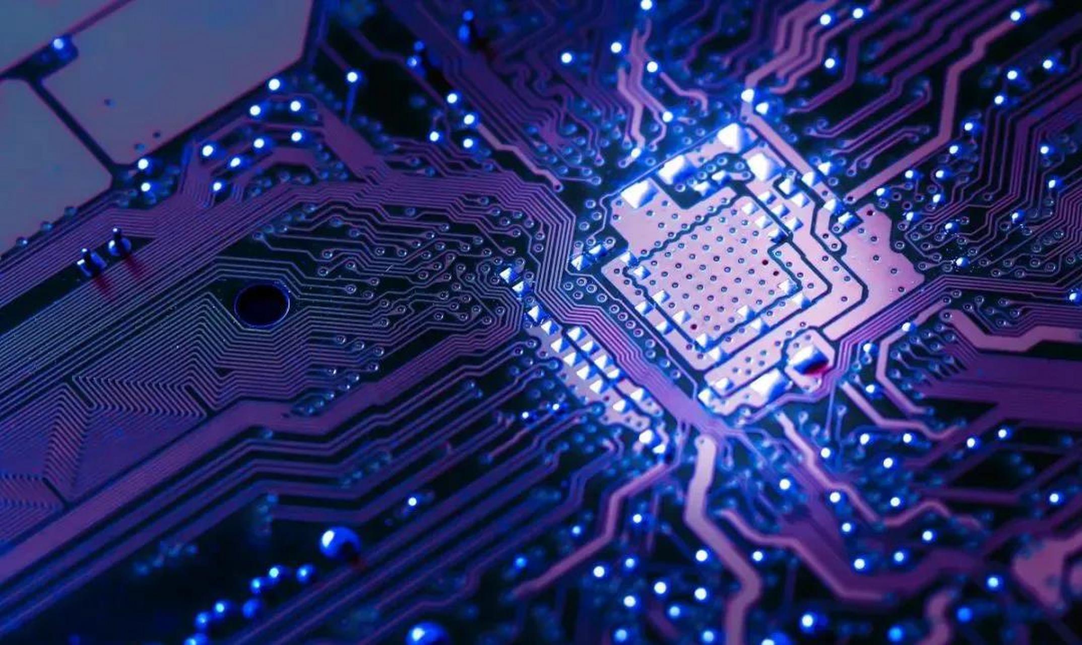 风向变了,中美芯片博弈出现反转,这一次美国输得很惨!前不久,美国一口