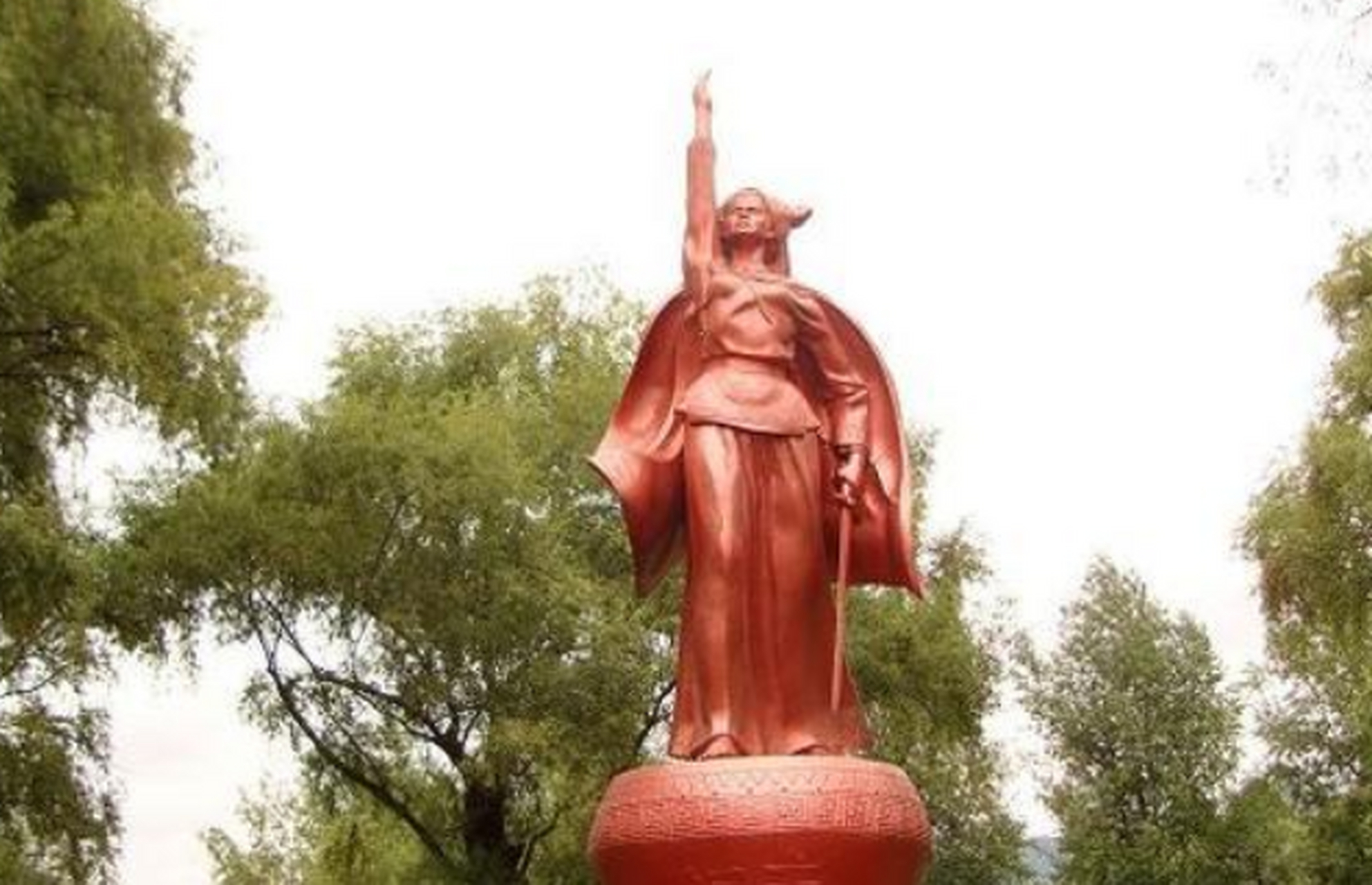 1797年,20岁的王阿从跳进火海却被清军拖了出来,刽子手对她凌迟了2657