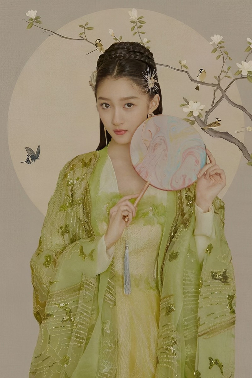 关晓彤的国风美图,最后几张,有没有种"青蛇"的感觉?你怎看呢!