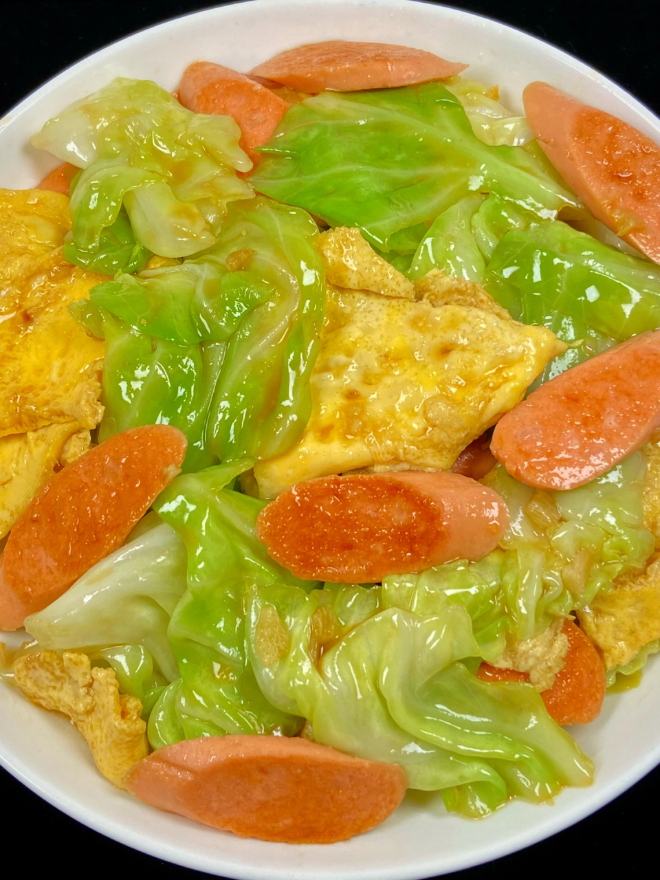 鲜香的包菜炒鸡蛋火腿这样做可好吃啦!