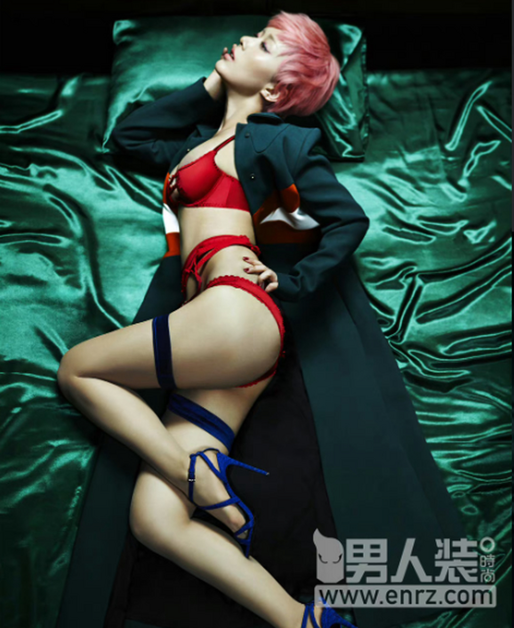 颜丹晨2016年的《男人装》!不是一般的丑啊!