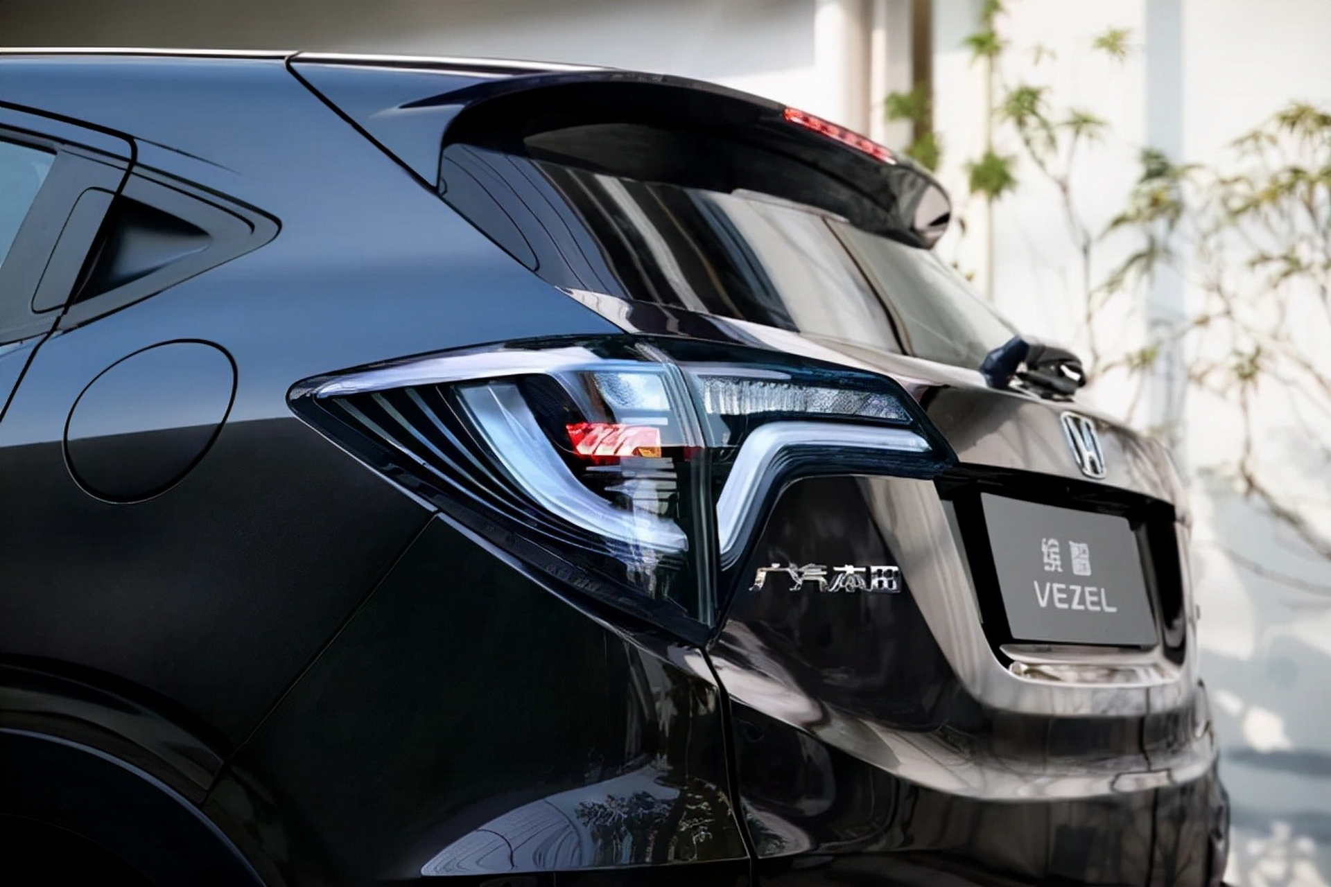 2022款本田缤智新增幻夜·先锋版上市,售价14.08万元,全国限量5000辆.