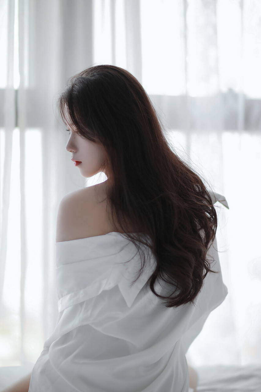 高颜值长腿女孩唯美摄影