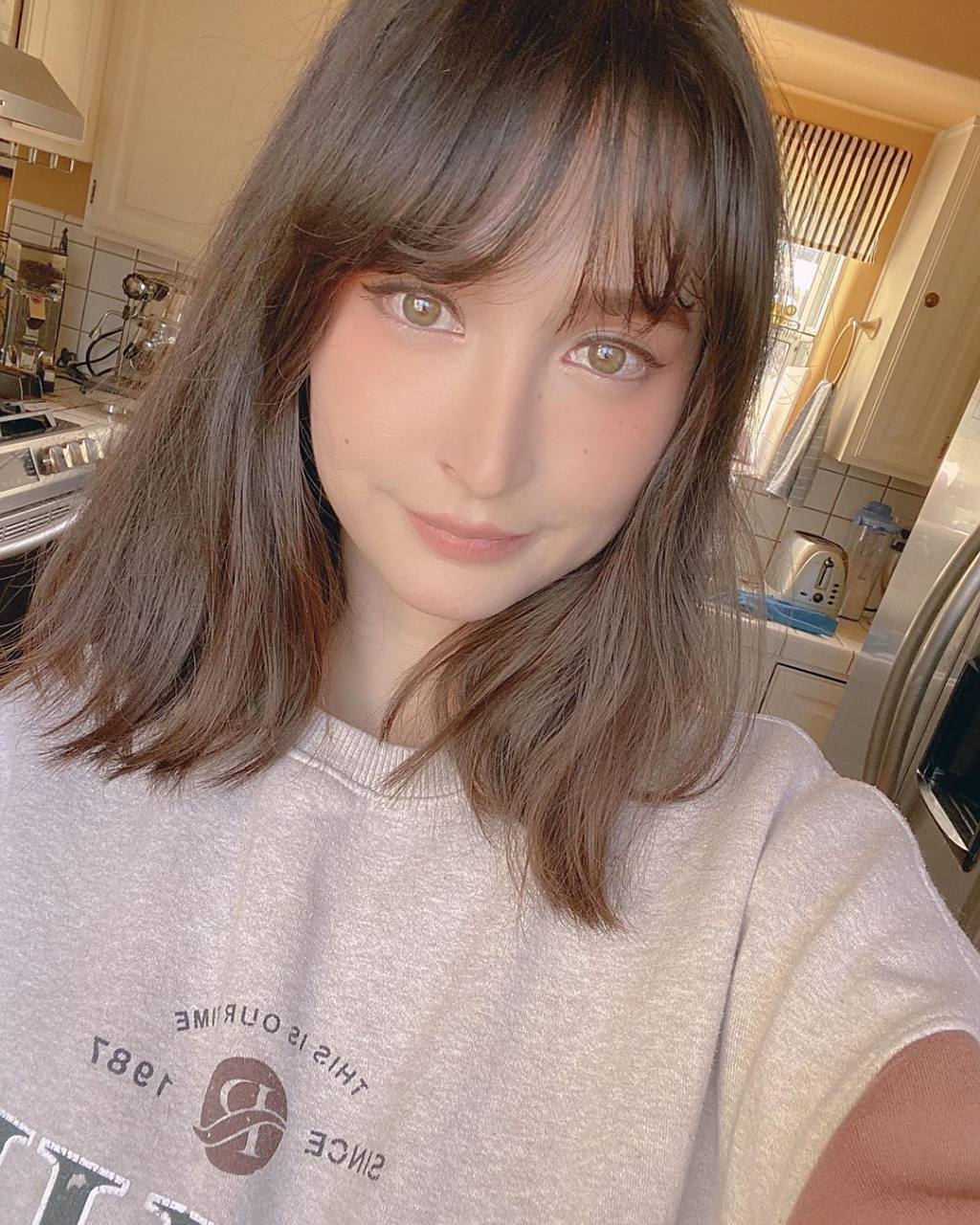 混血女神莉亚迪桑现状,颜值依旧那么抗打!#童年女神# #混血美女