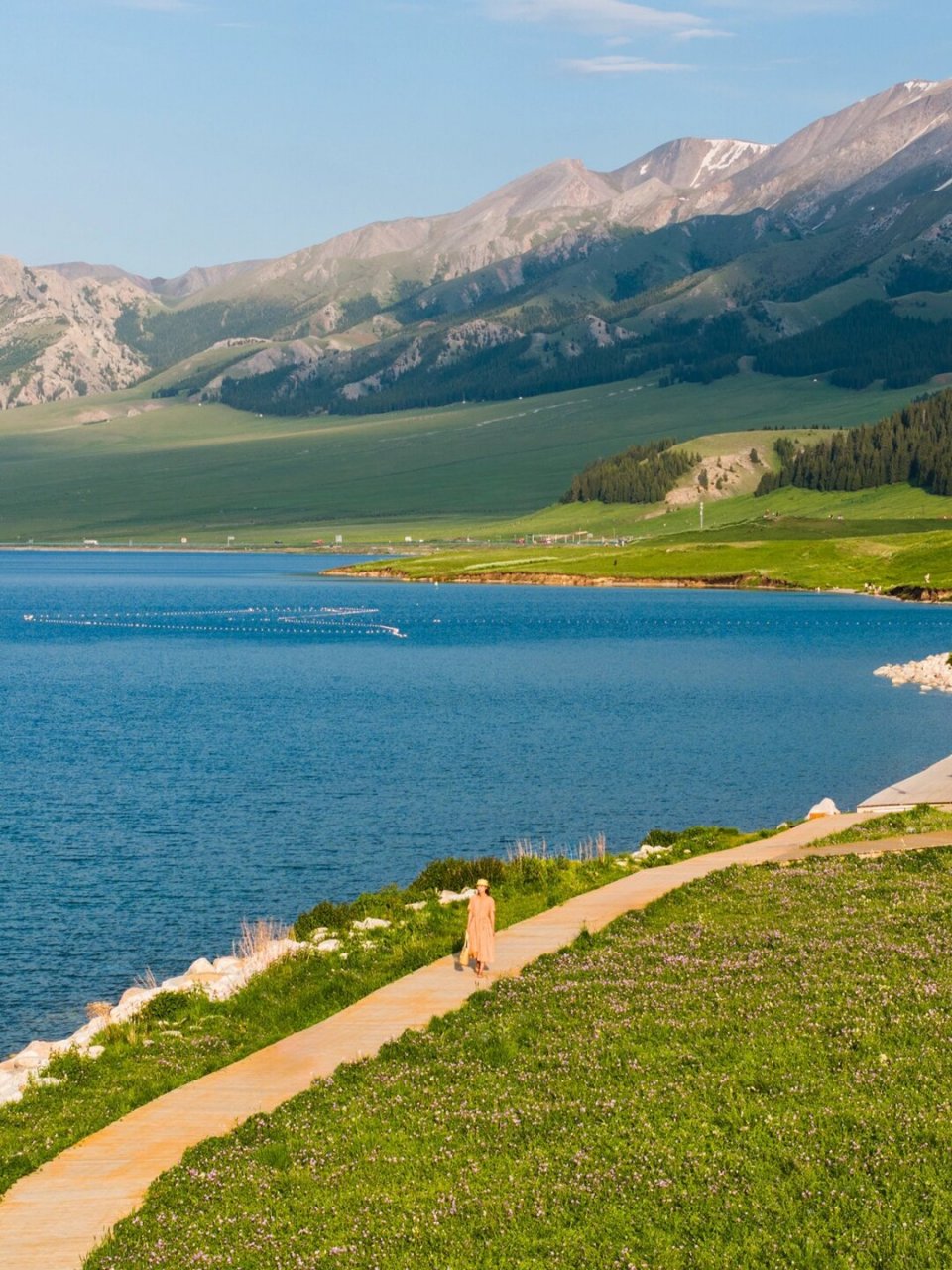 伊犁之旅:夏天的童话,梦中的风景 夏天的伊犁,是我向往已久的目地地